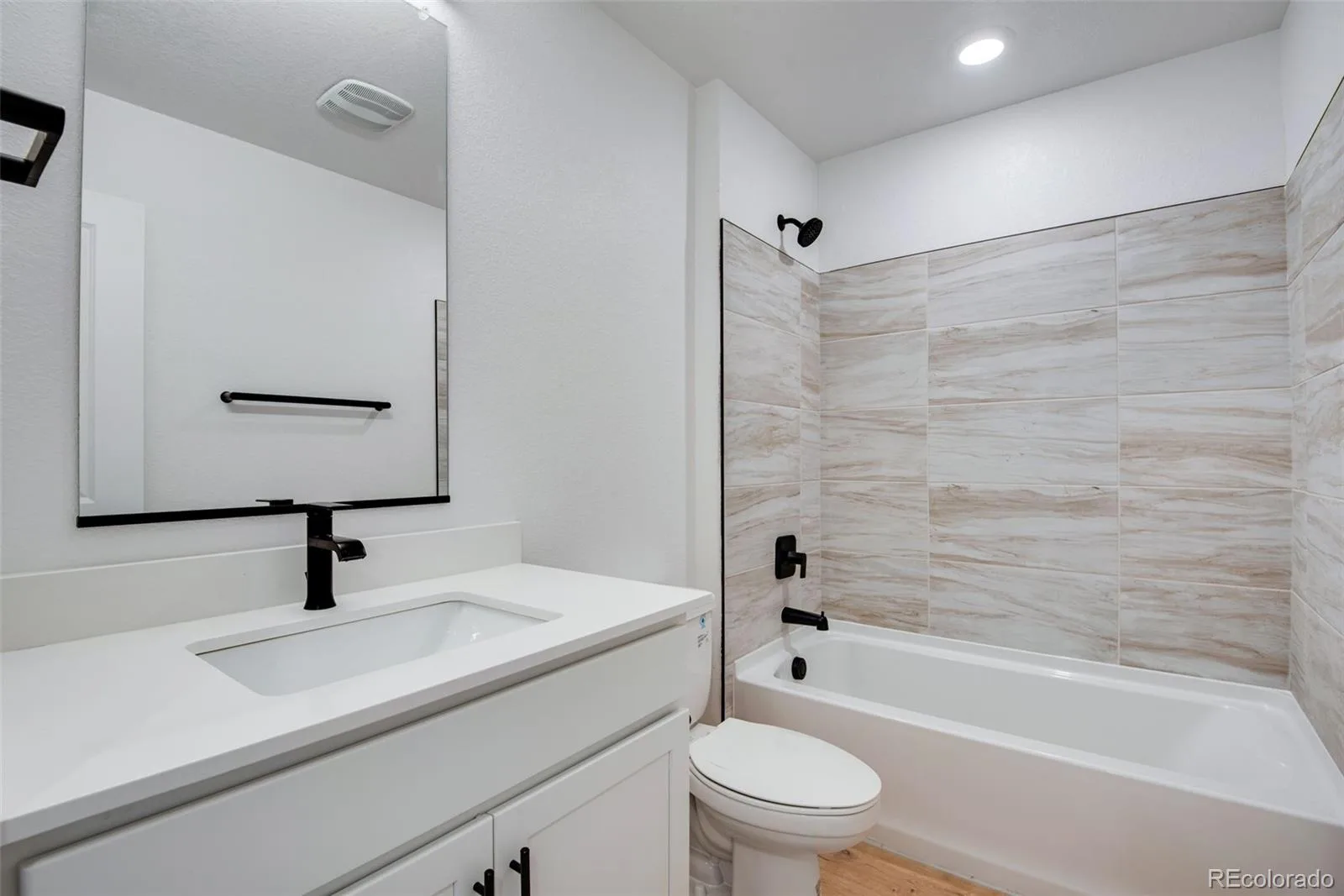 22604 E 6th Place Aurora CO 80018 | MLS #REC5853819 06252026224237 1600 21