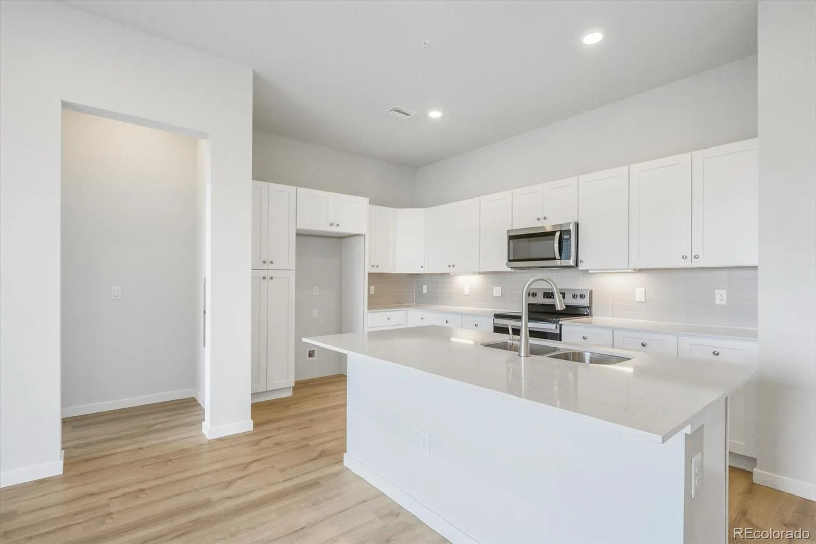 483 Interlocken Boulevard #403 Broomfield CO 80021 | MLS #REC5854936 07312026224834 1600 3