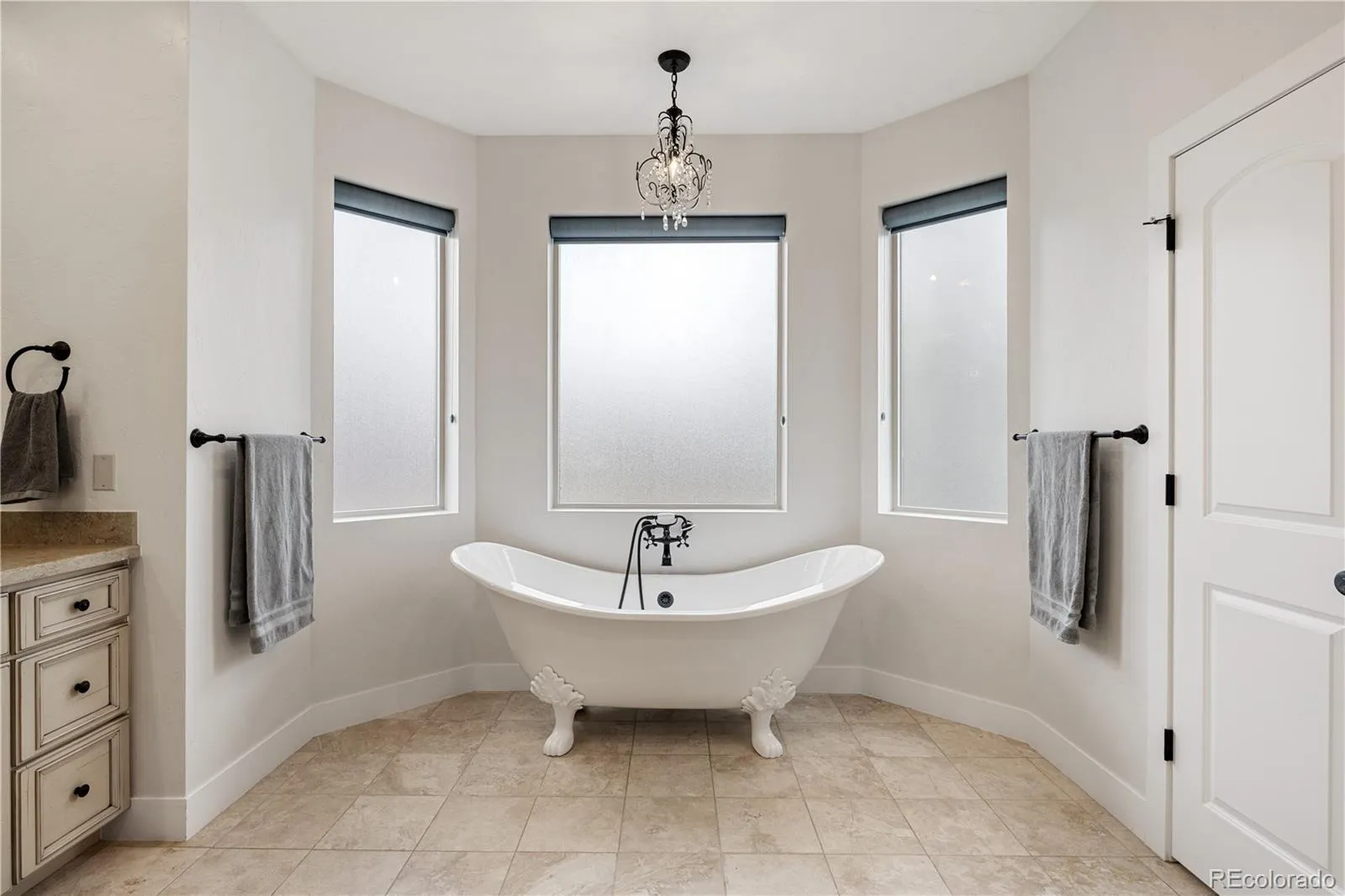6071 S Detroit Street Centennial CO 80121 MLS #REC5855525 04152026235410 1600 15