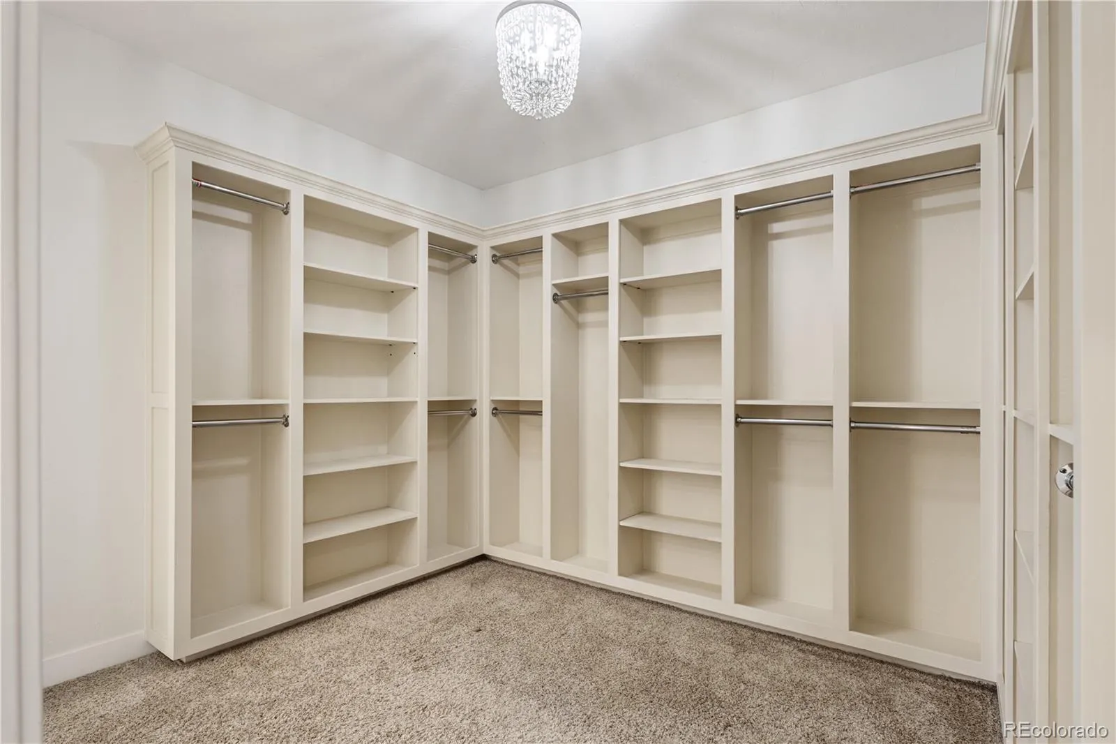 6071 S Detroit Street Centennial CO 80121 MLS #REC5855525 04152026235410 1600 17