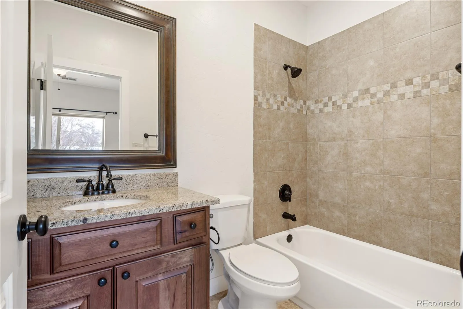 6071 S Detroit Street Centennial CO 80121 MLS #REC5855525 04152026235410 1600 21