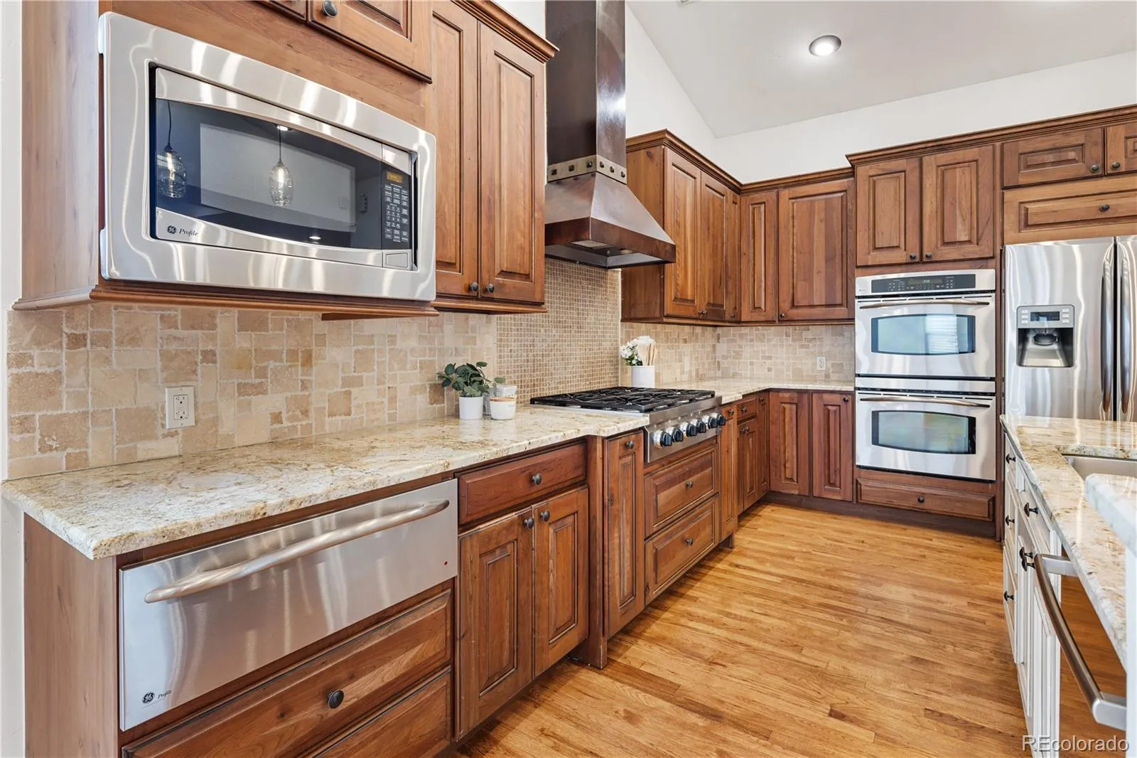 6071 S Detroit Street Centennial CO 80121 MLS #REC5855525 04152026235410 1600 5