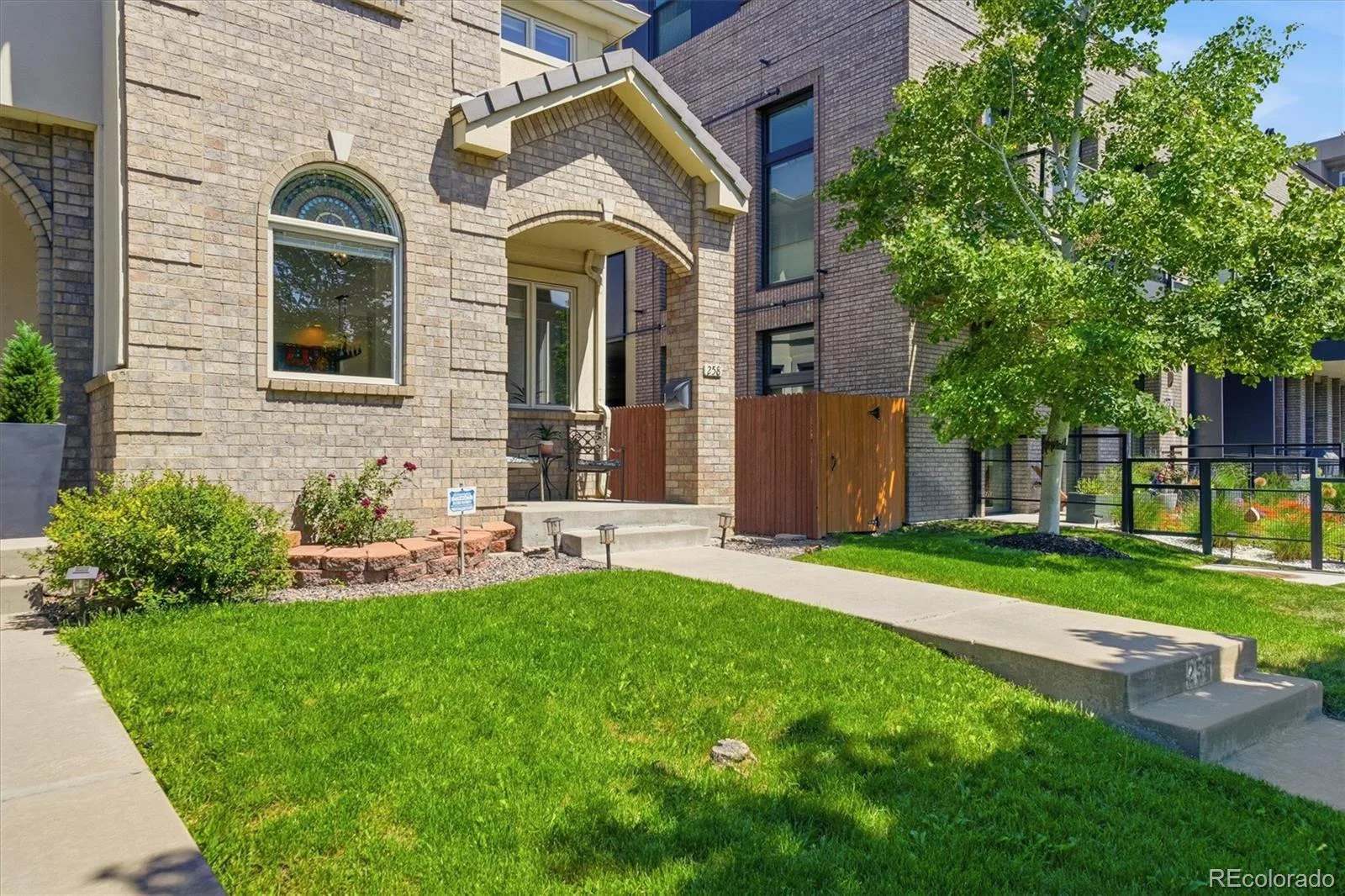 258 S Monroe Street Denver CO 80209 MLS #REC5855604 06092026015703 1600 4