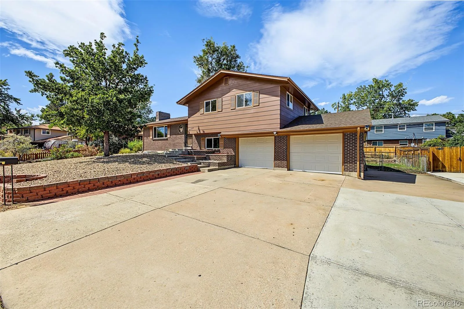 2137 S Yarrow Street Lakewood CO 80227 | MLS #REC5856144 09242026103052 1600 3