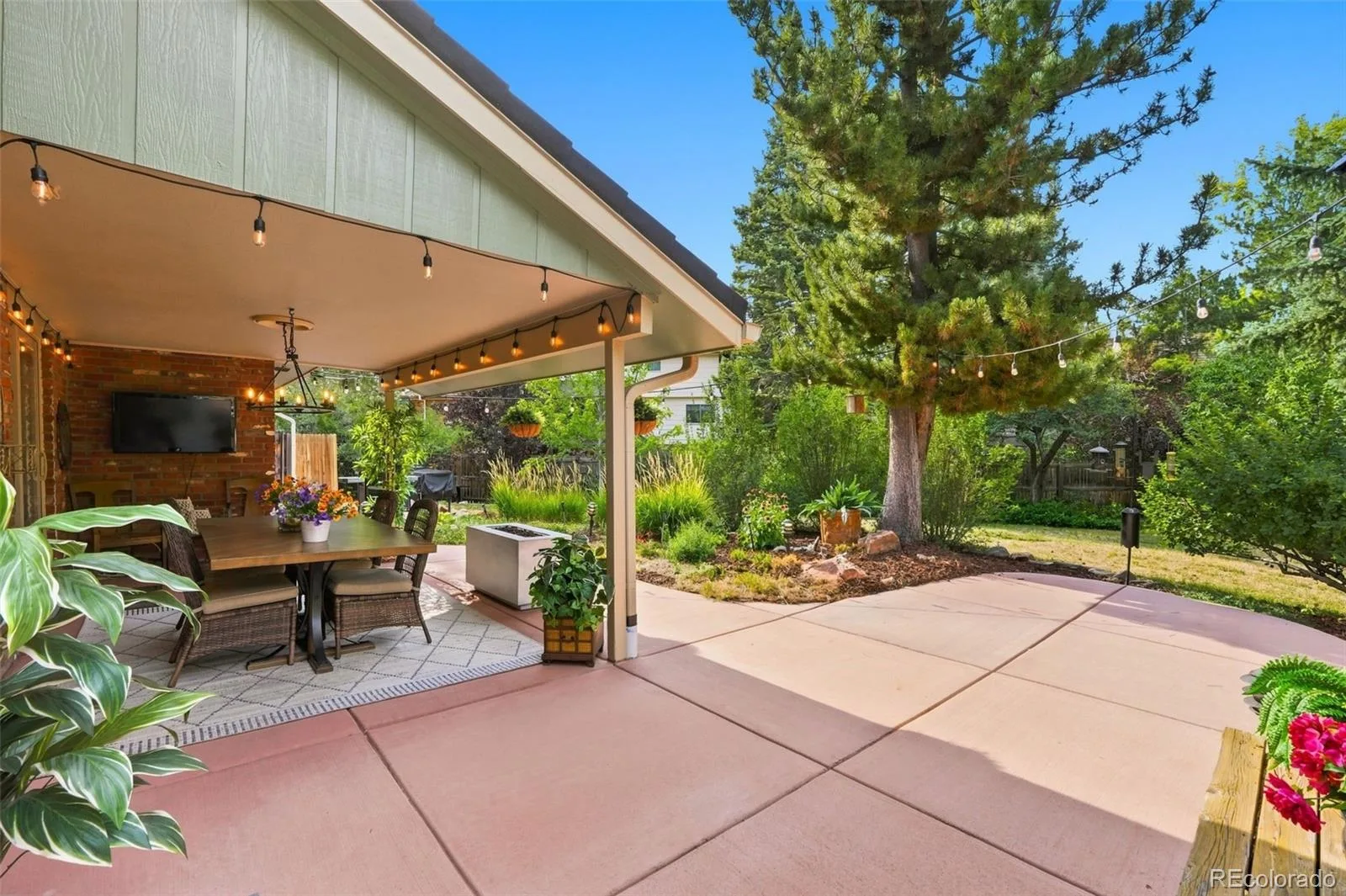 7291 W Morraine Drive Littleton CO 80128 | MLS #REC5857777 08122026190059 1600 41