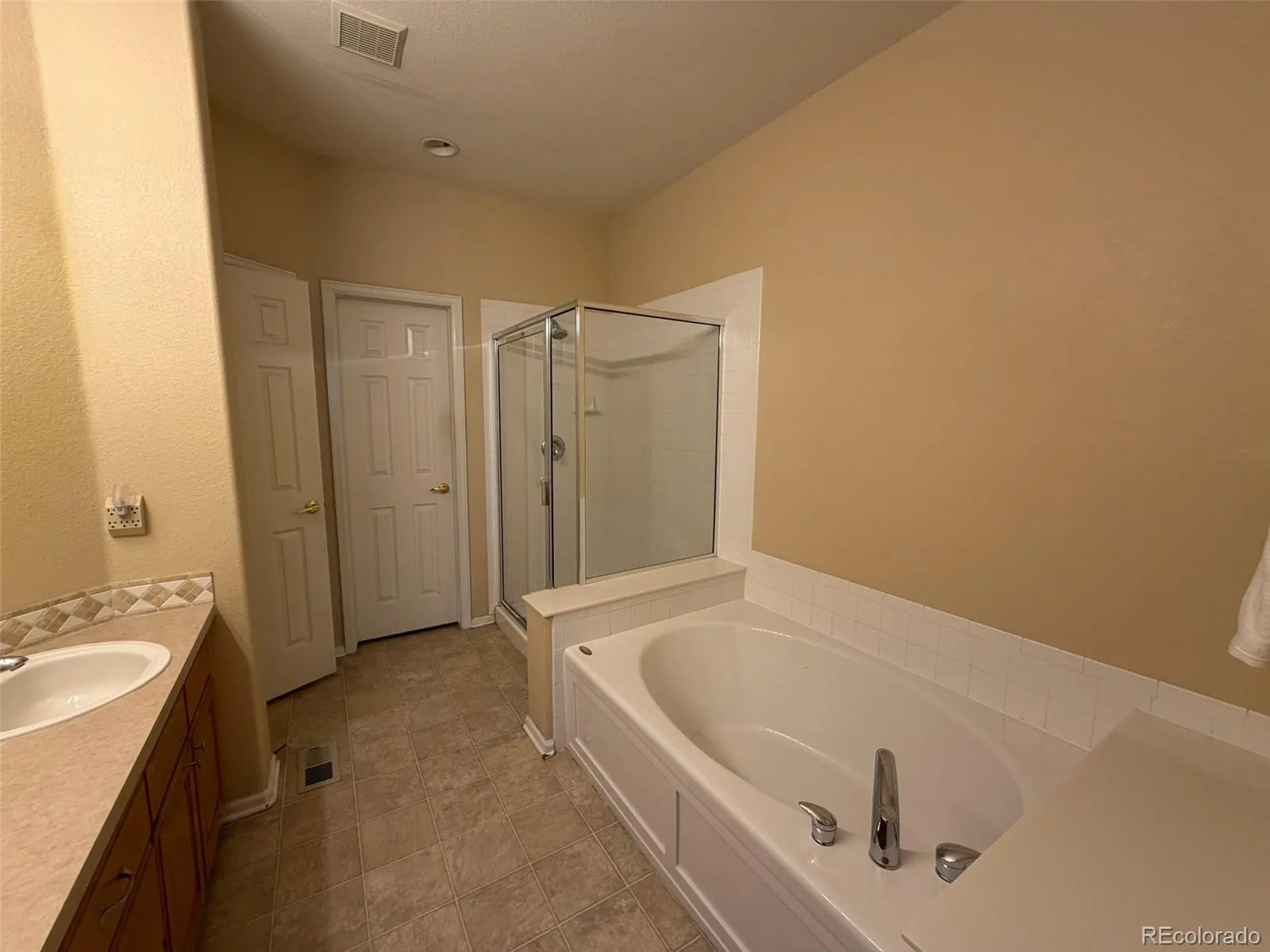 7474 W Saratoga Place Littleton CO 80123 MLS #REC5858970 05142026212008 1600 11