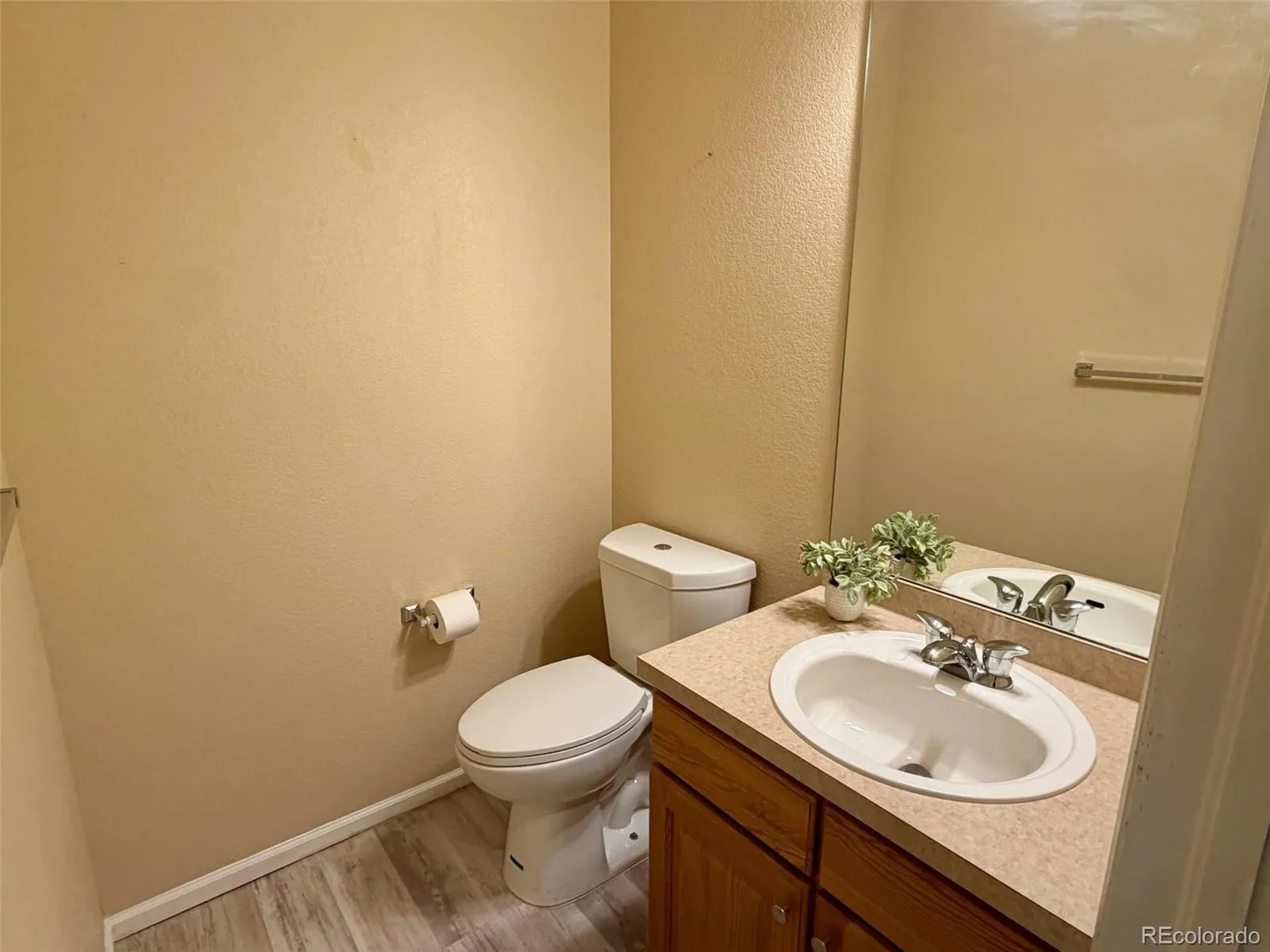 7474 W Saratoga Place Littleton CO 80123 MLS #REC5858970 05142026212008 1600 14