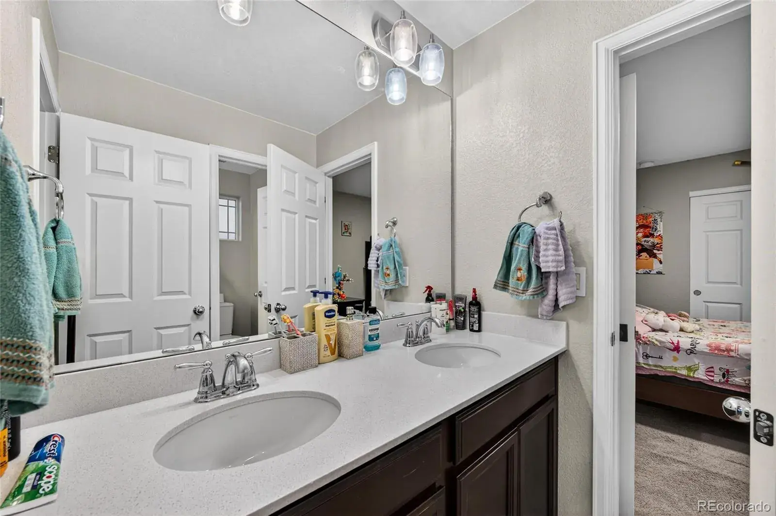 12102025011214 1600 10