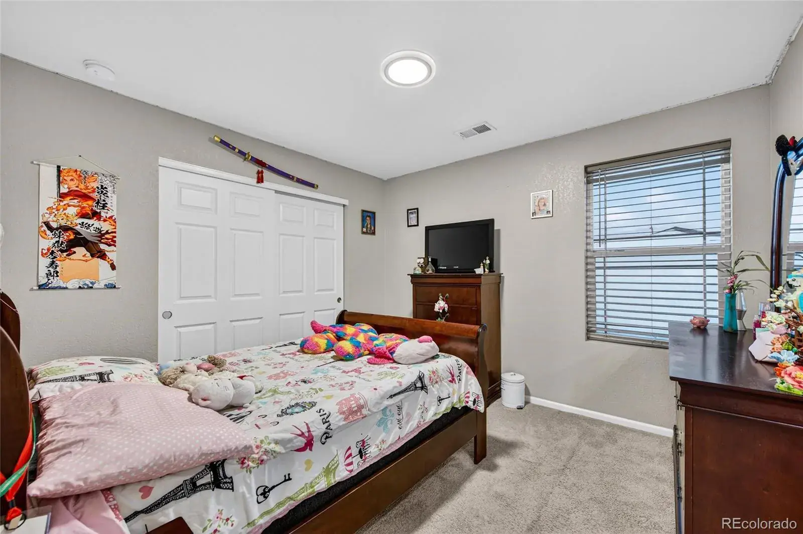 12102025011214 1600 12