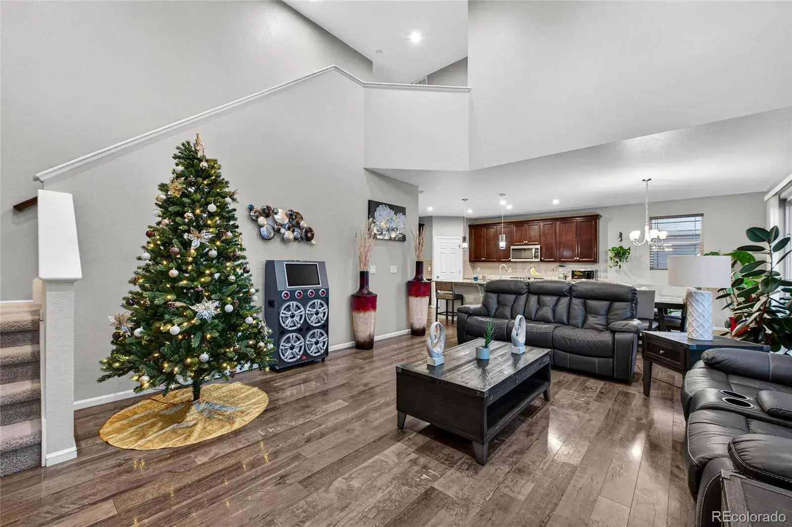 12102025011214 1600 2