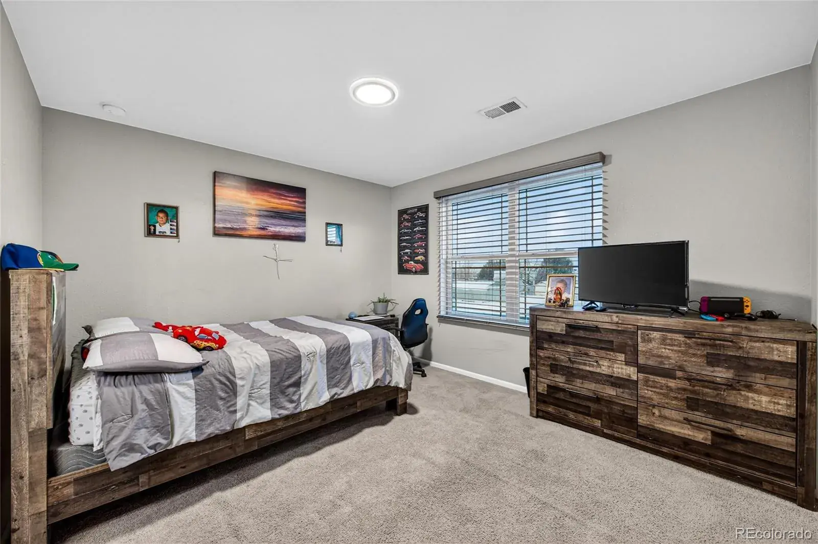 12102025011214 1600 8