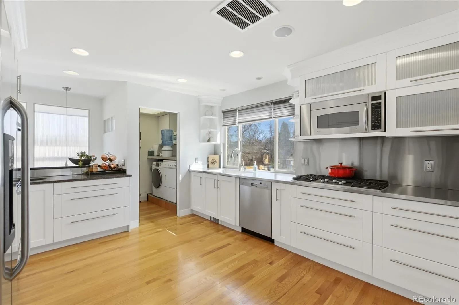 03272026043409 1600 11