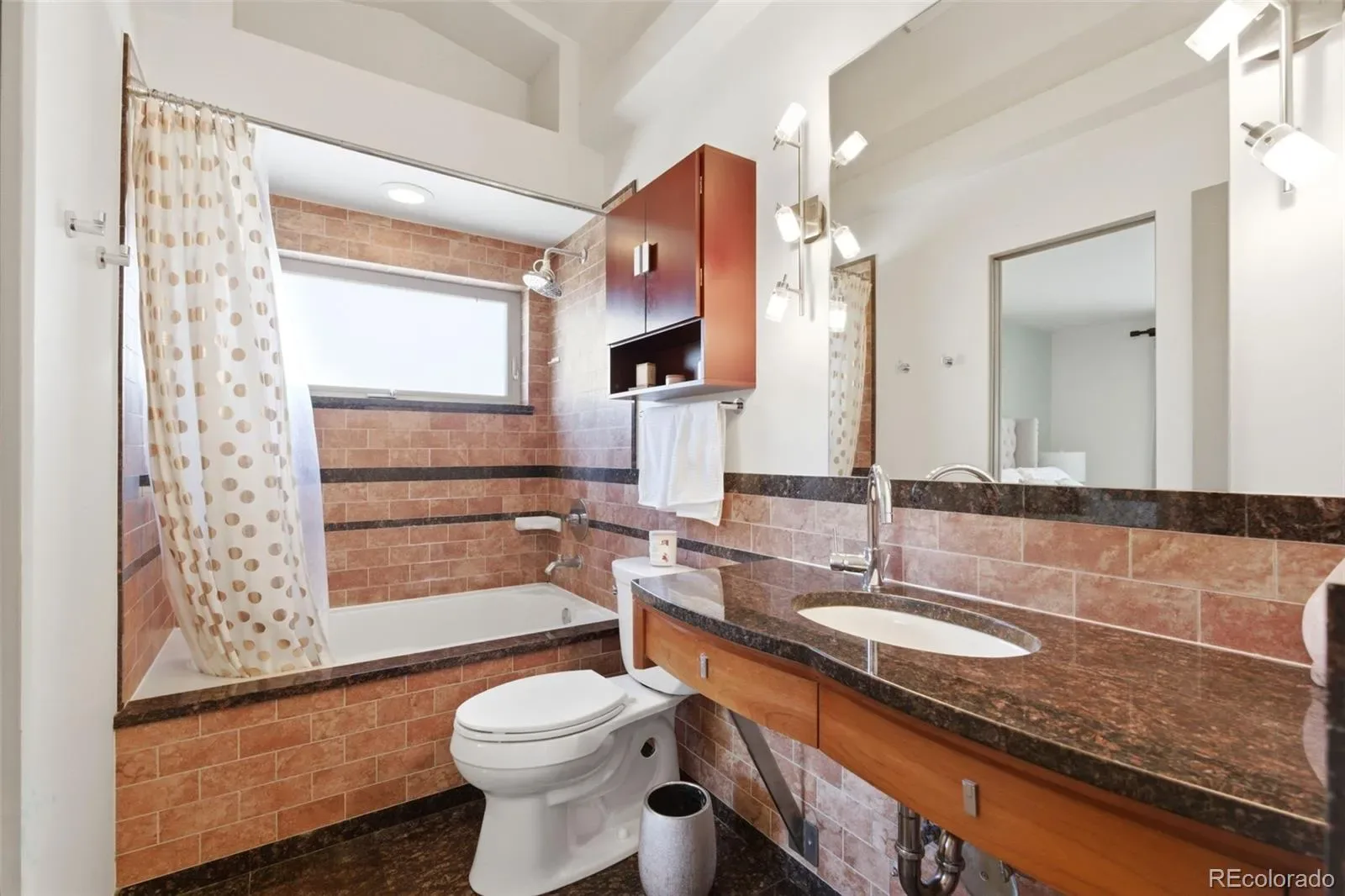 03272026043409 1600 33