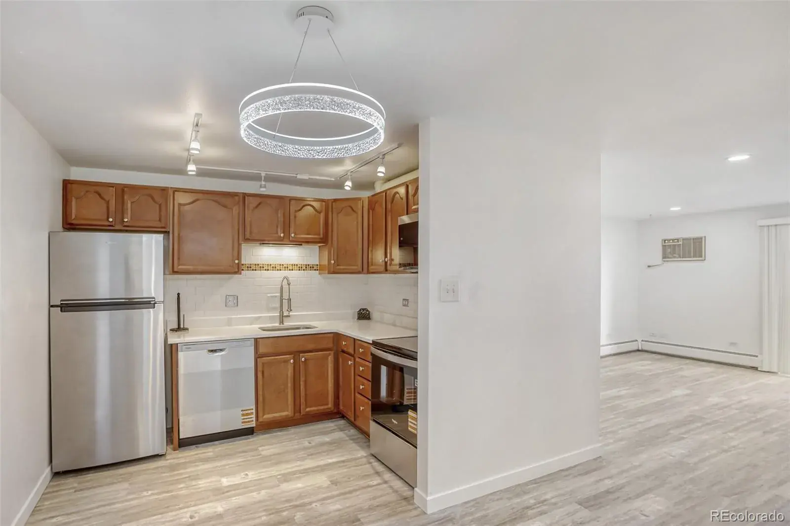 65 N Clarkson Street #506 Denver CO 80218 MLS #REC5863365 01292026020458 1600 4