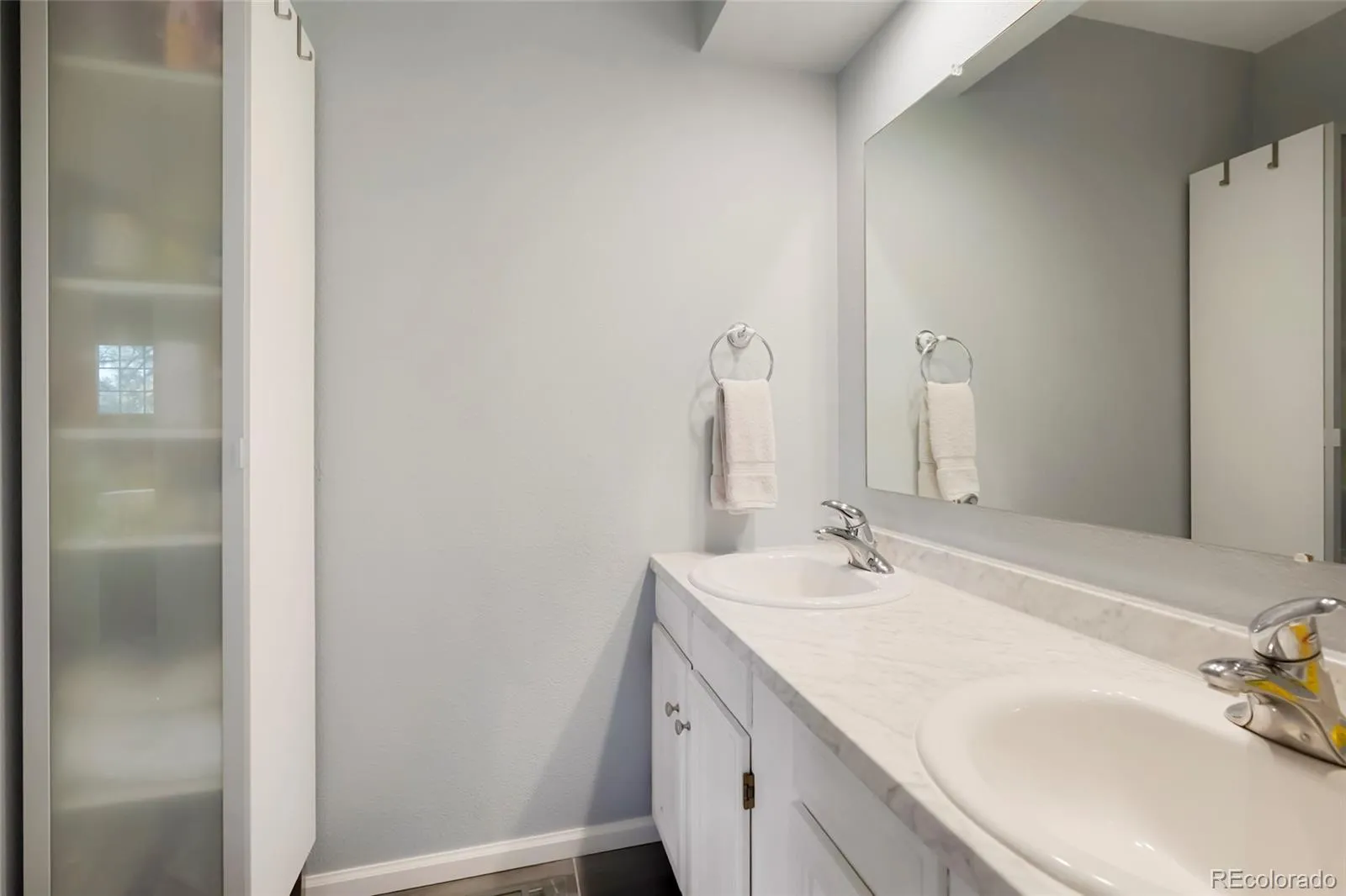 12502 E Evans Circle #F Aurora CO 80014 MLS #REC5863934 04252026183801 1600 18