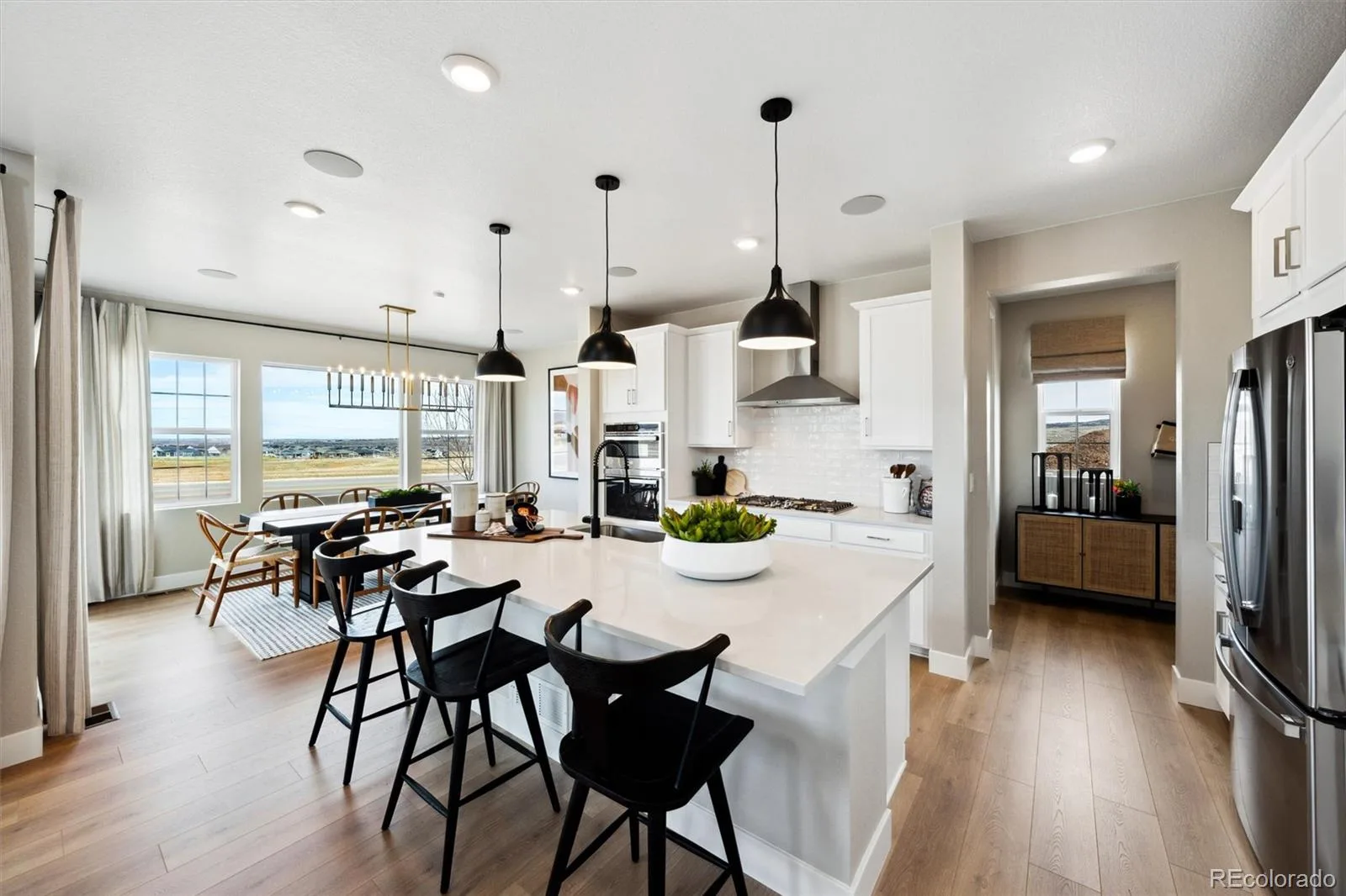 8958 Whiteclover Street Littleton CO 80125 | MLS #REC5866955 07232026211315 1600 11