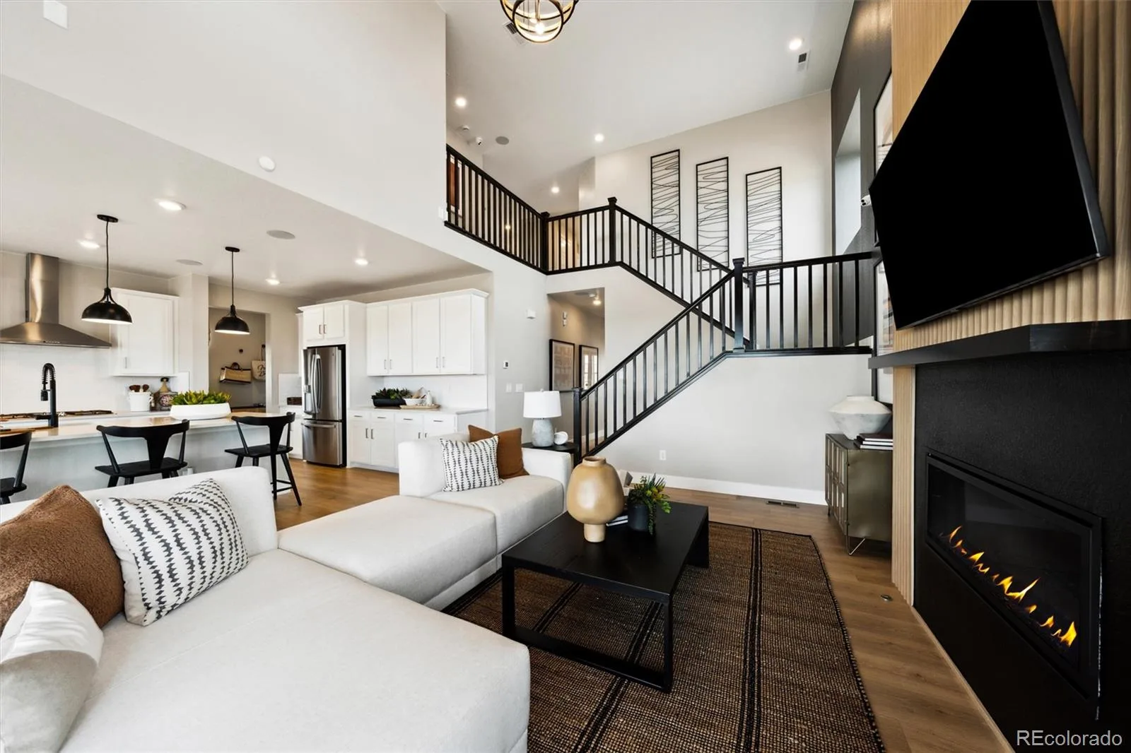 8958 Whiteclover Street Littleton CO 80125 | MLS #REC5866955 07232026211315 1600 5