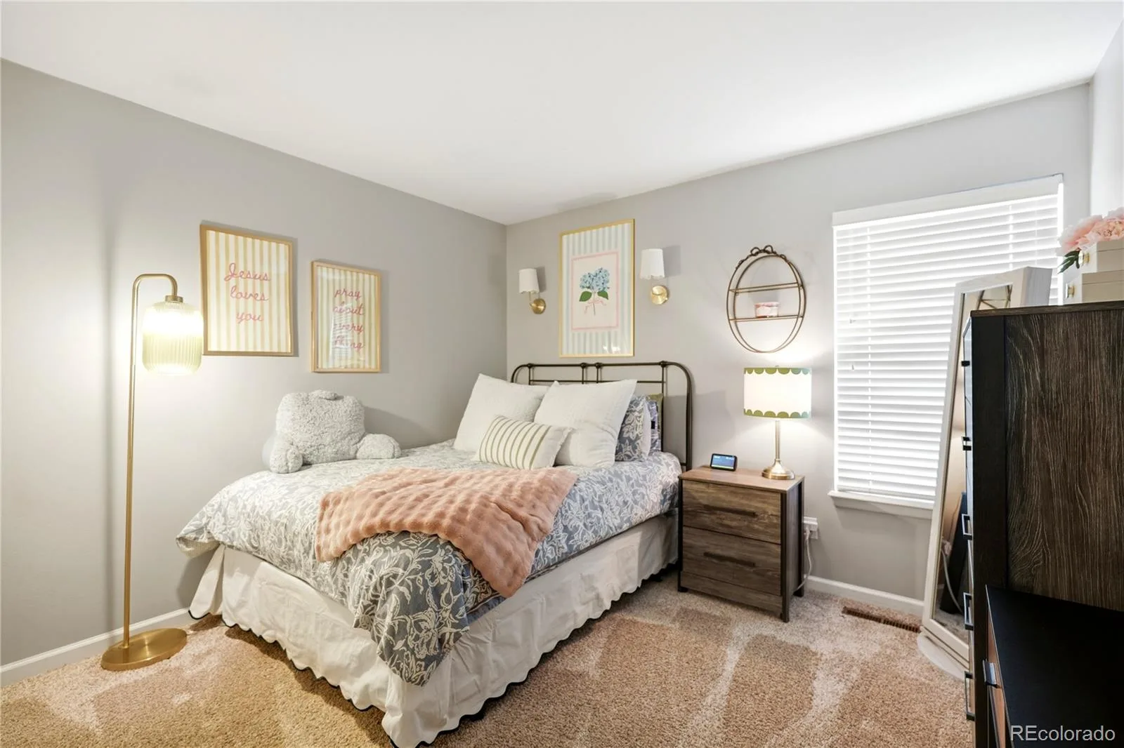8235 S Tamarac Street Centennial CO 80112 | MLS #REC5868038 08072026014421 1600 17