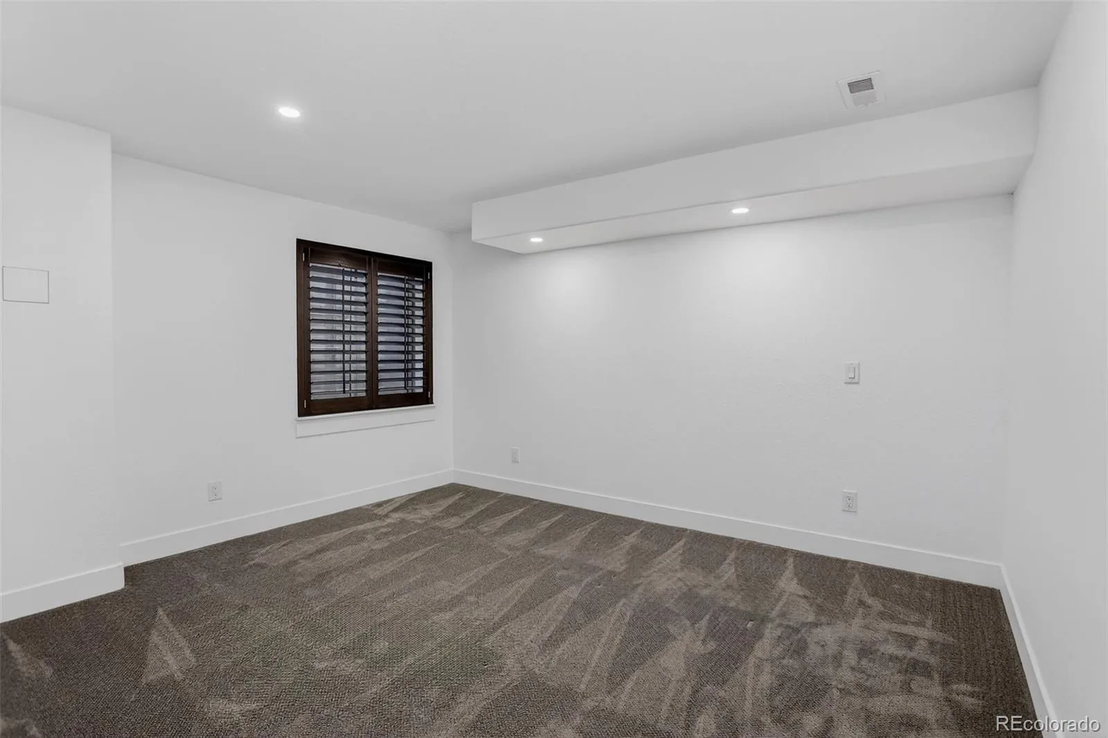 8031 E Bayaud Avenue Denver CO 80230 MLS #REC5868524 06092026015716 1600 39