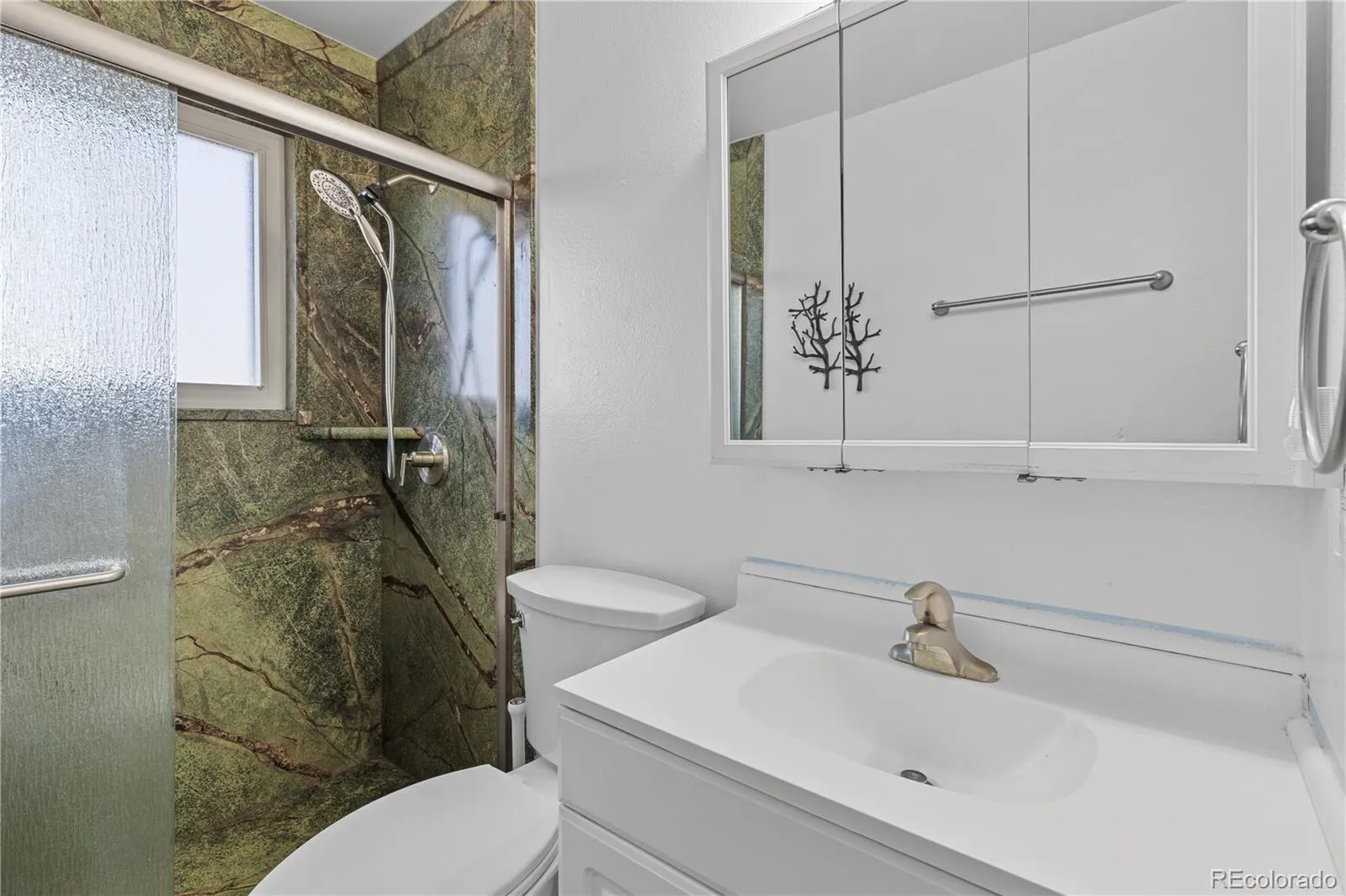 04092026144043 1600 27