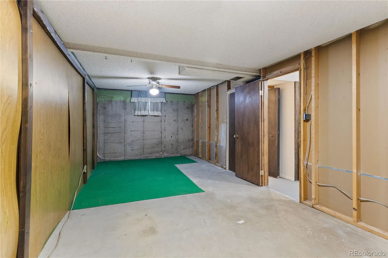 04092026144043 1600 33