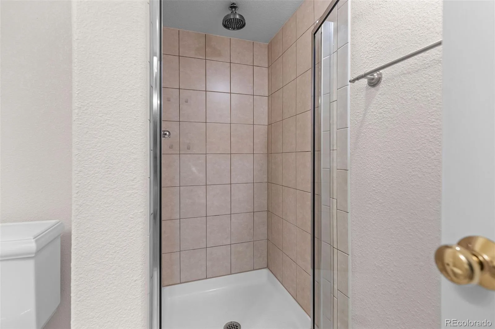 19617 E Fair Drive Aurora CO 80016 | MLS #REC5870916 08252026174907 1600 25