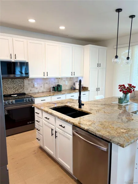 5970 W Sumac Avenue Littleton CO 80123 | MLS #REC5871692 07012026203609 800 13