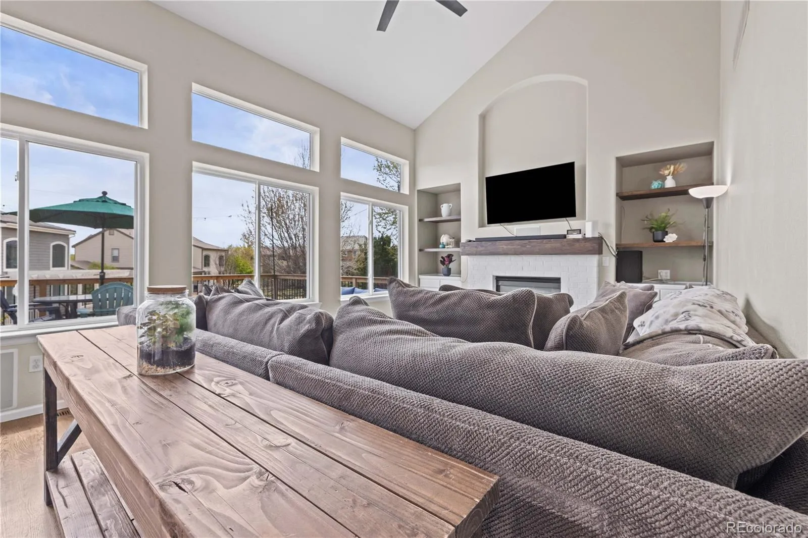 6144 S Ventura Court Aurora CO 80016 MLS #REC5871975 04222026141957 1600 2
