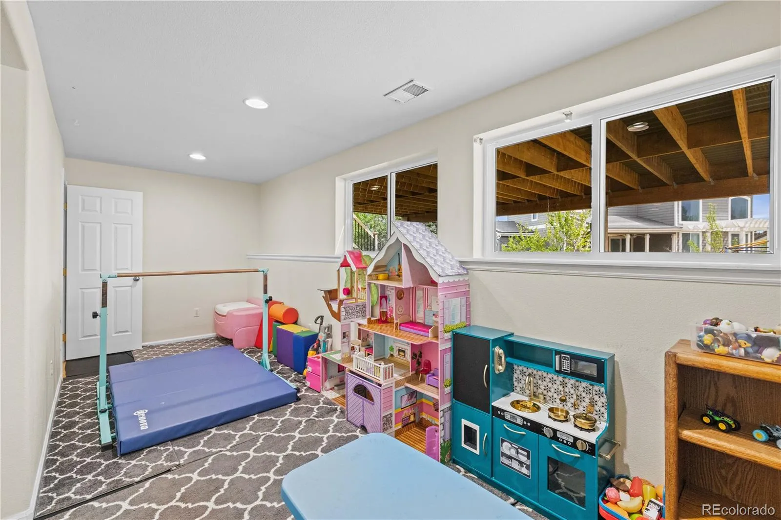 6144 S Ventura Court Aurora CO 80016 MLS #REC5871975 04222026141957 1600 35