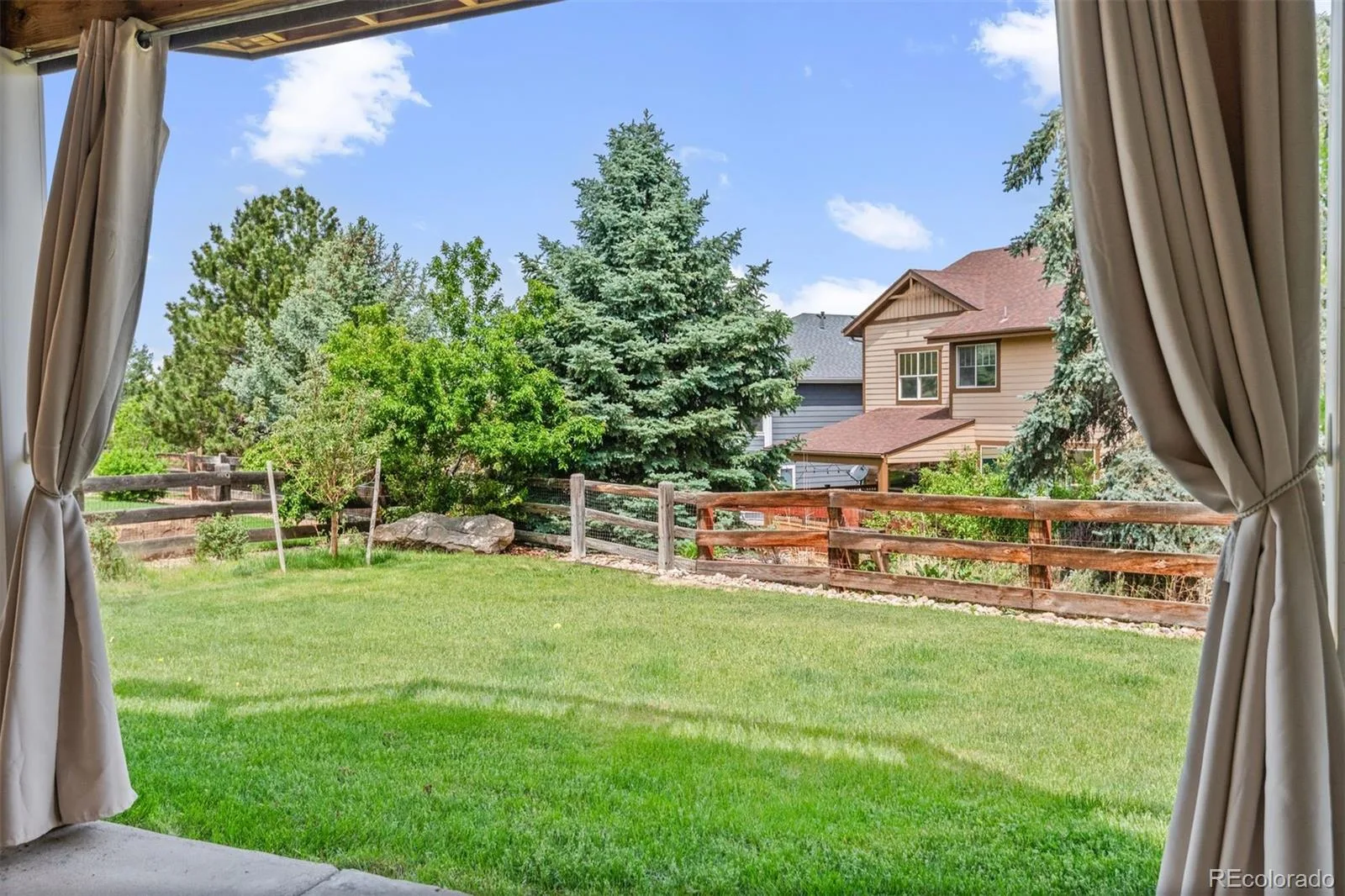 6839 Solana Drive Castle Pines CO 80108 | MLS #REC5872735 08172026175843 1600 39
