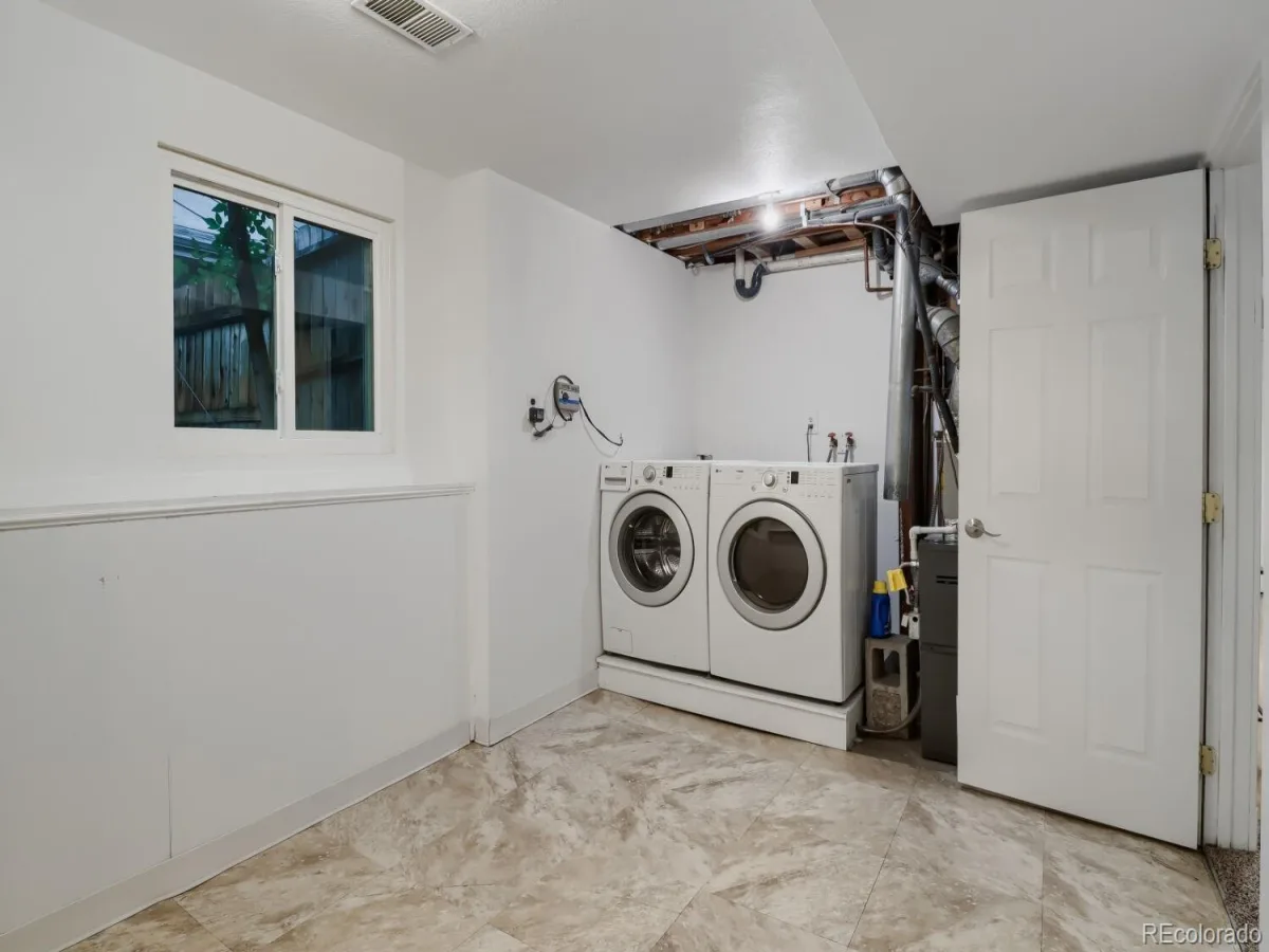 3047 S Alton Court Denver CO 80231 | MLS #REC5873582 08282026214443 1200 23