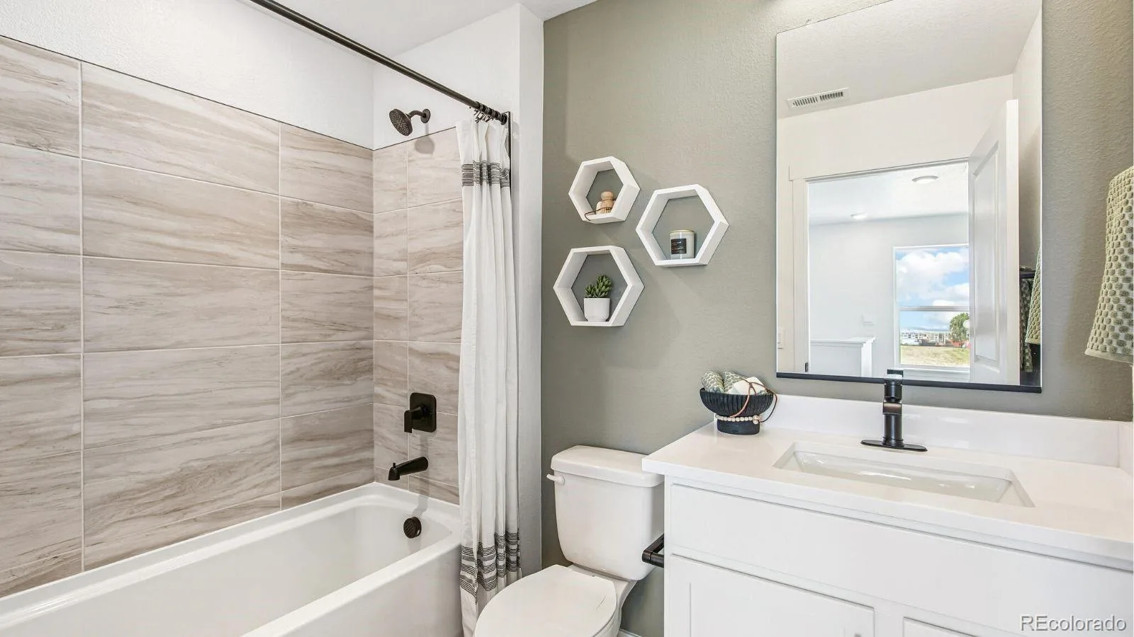 1410 S Boston Court #A Denver CO 80247 | MLS #REC5875032 08192026184353 1600 6
