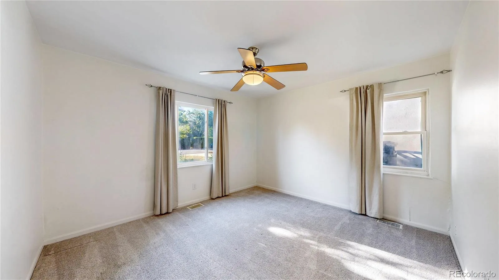 3215 S Forest Street Denver CO 80222 | MLS #REC5877249 06182026052122 1600 16