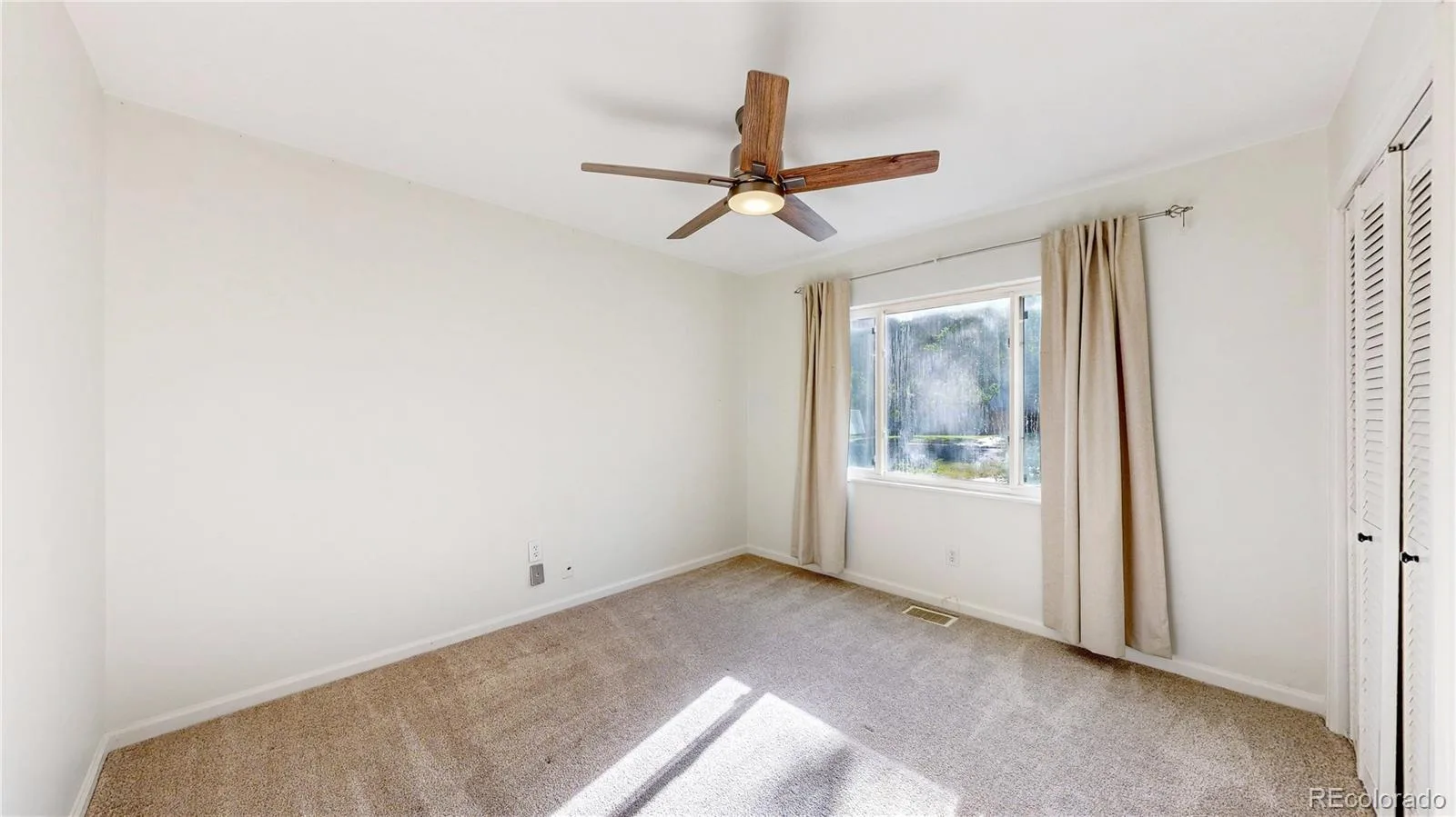 3215 S Forest Street Denver CO 80222 | MLS #REC5877249 06182026052122 1600 19