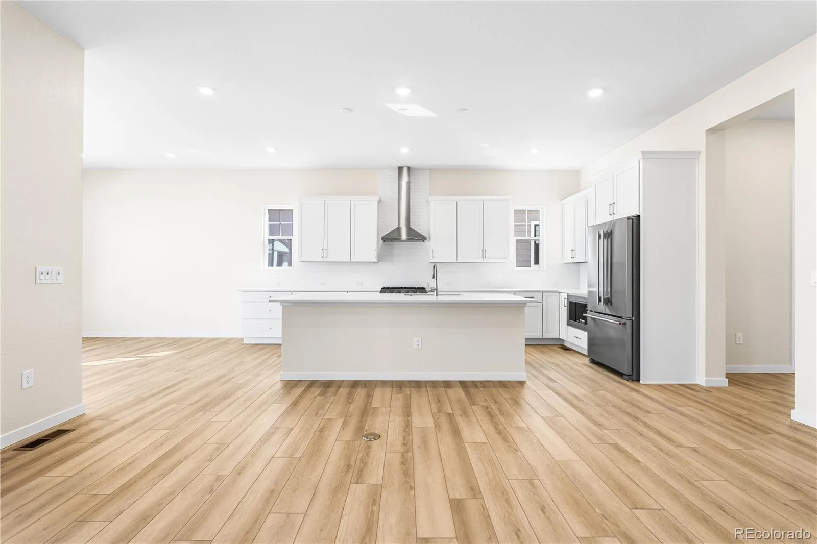 11136 Stonepath Street Littleton CO 80125 | MLS #REC5881191 08052026213716 1600 24