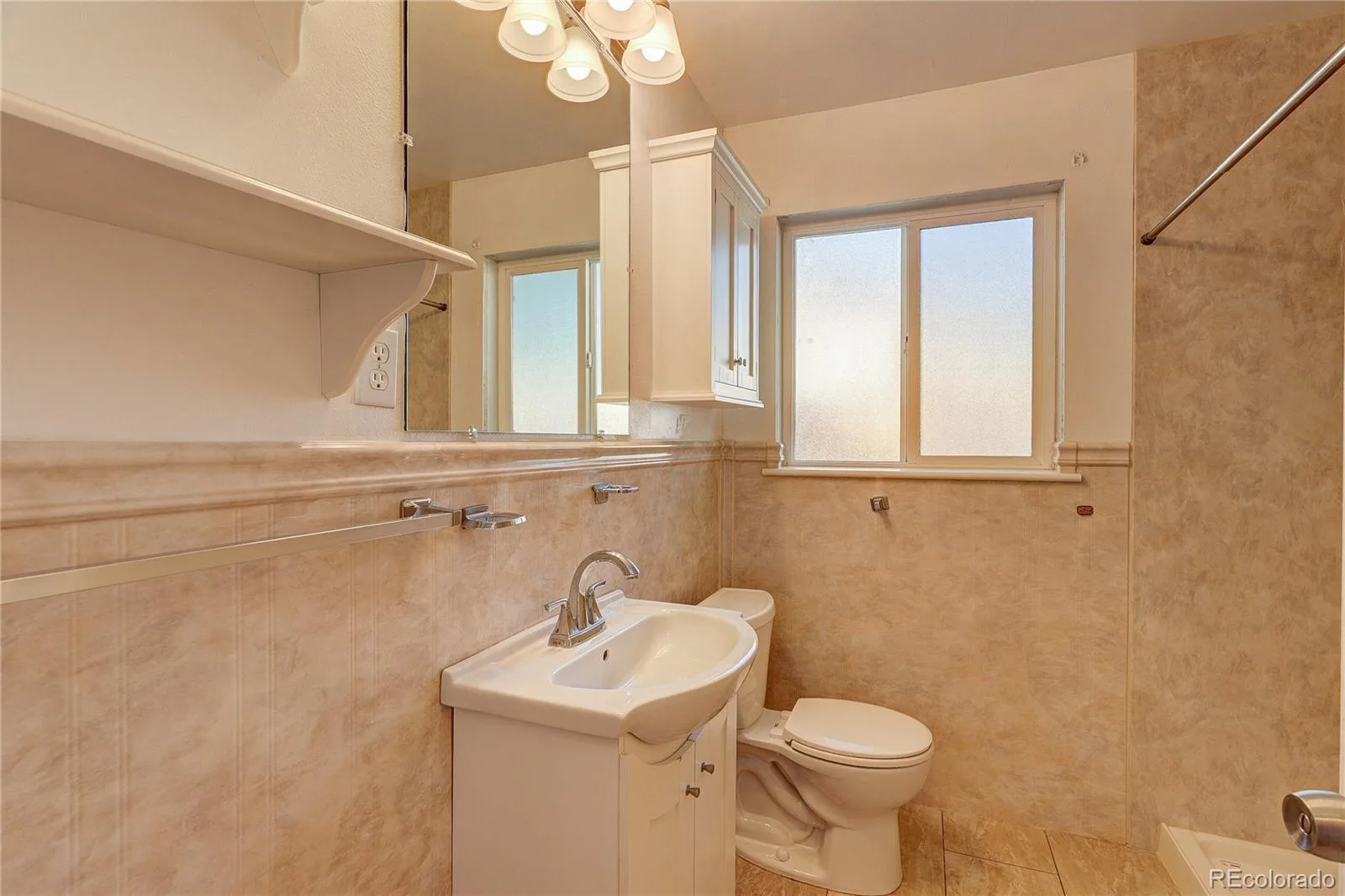 1140 S Gray Street Lakewood CO 80232 | MLS #REC5881299 10112026145041 1600 12