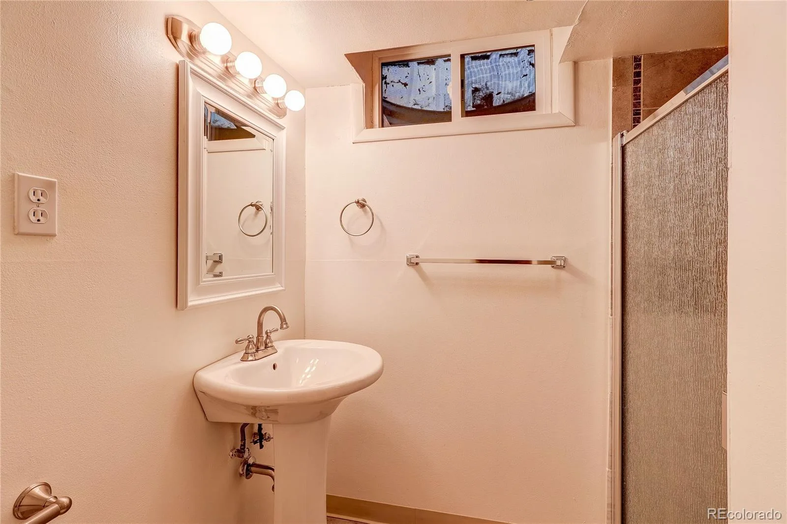 1140 S Gray Street Lakewood CO 80232 | MLS #REC5881299 10112026145041 1600 21