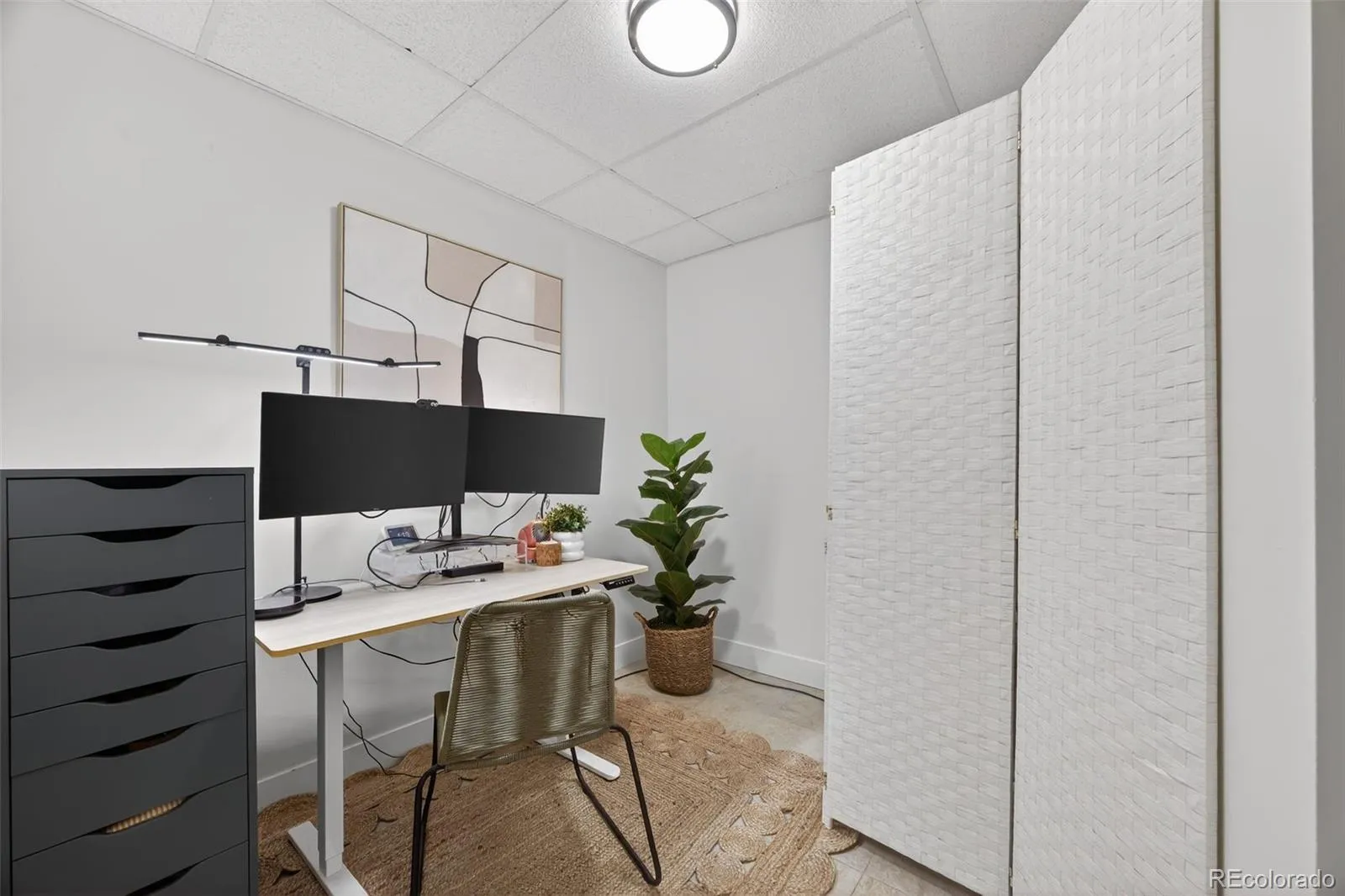 04152026175830 1600 32