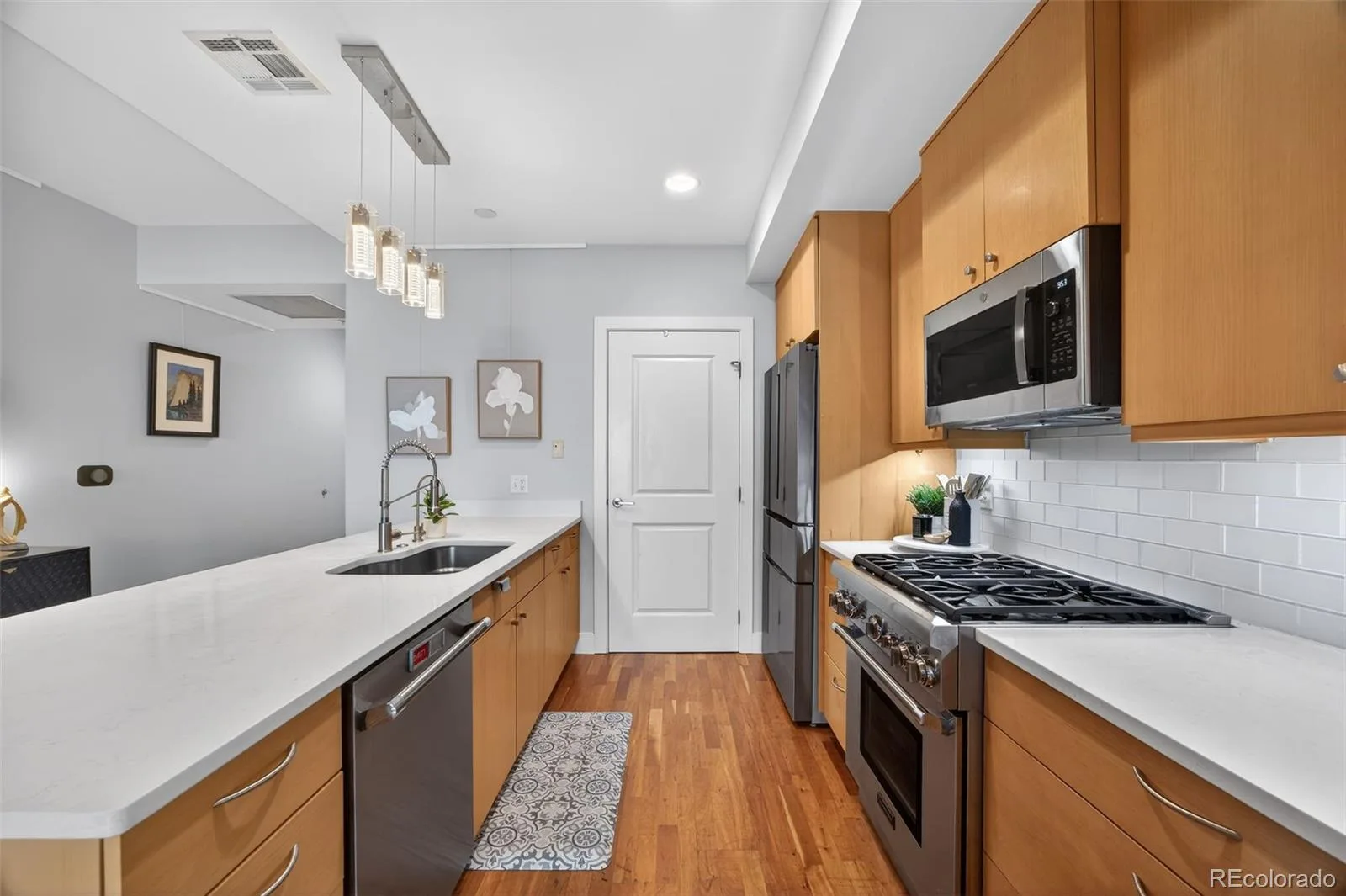 2001 Lincoln Street #2024 Denver CO 80202 | MLS #REC5881624 08192026184345 1600 3