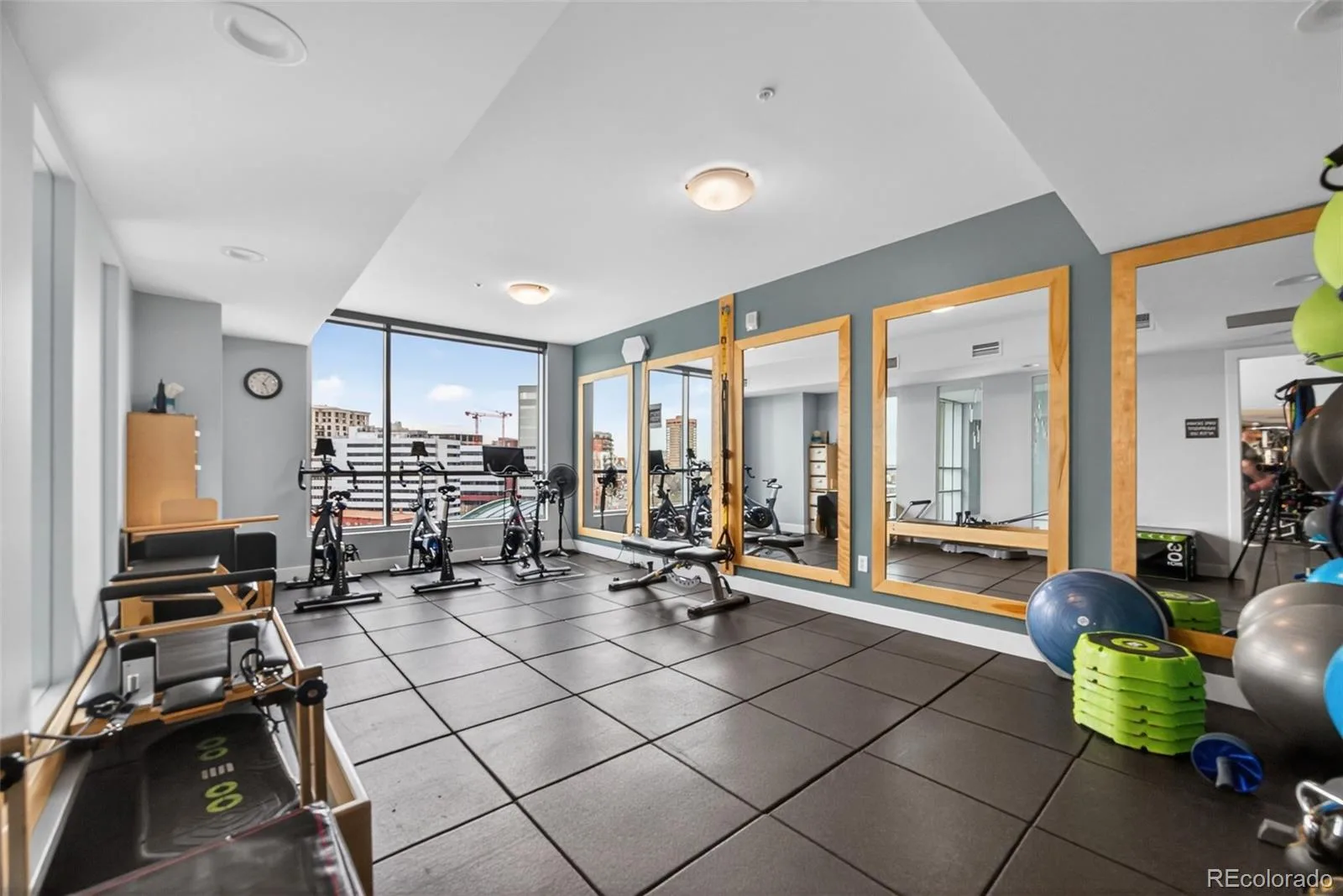 2001 Lincoln Street #2024 Denver CO 80202 | MLS #REC5881624 08192026184345 1600 36