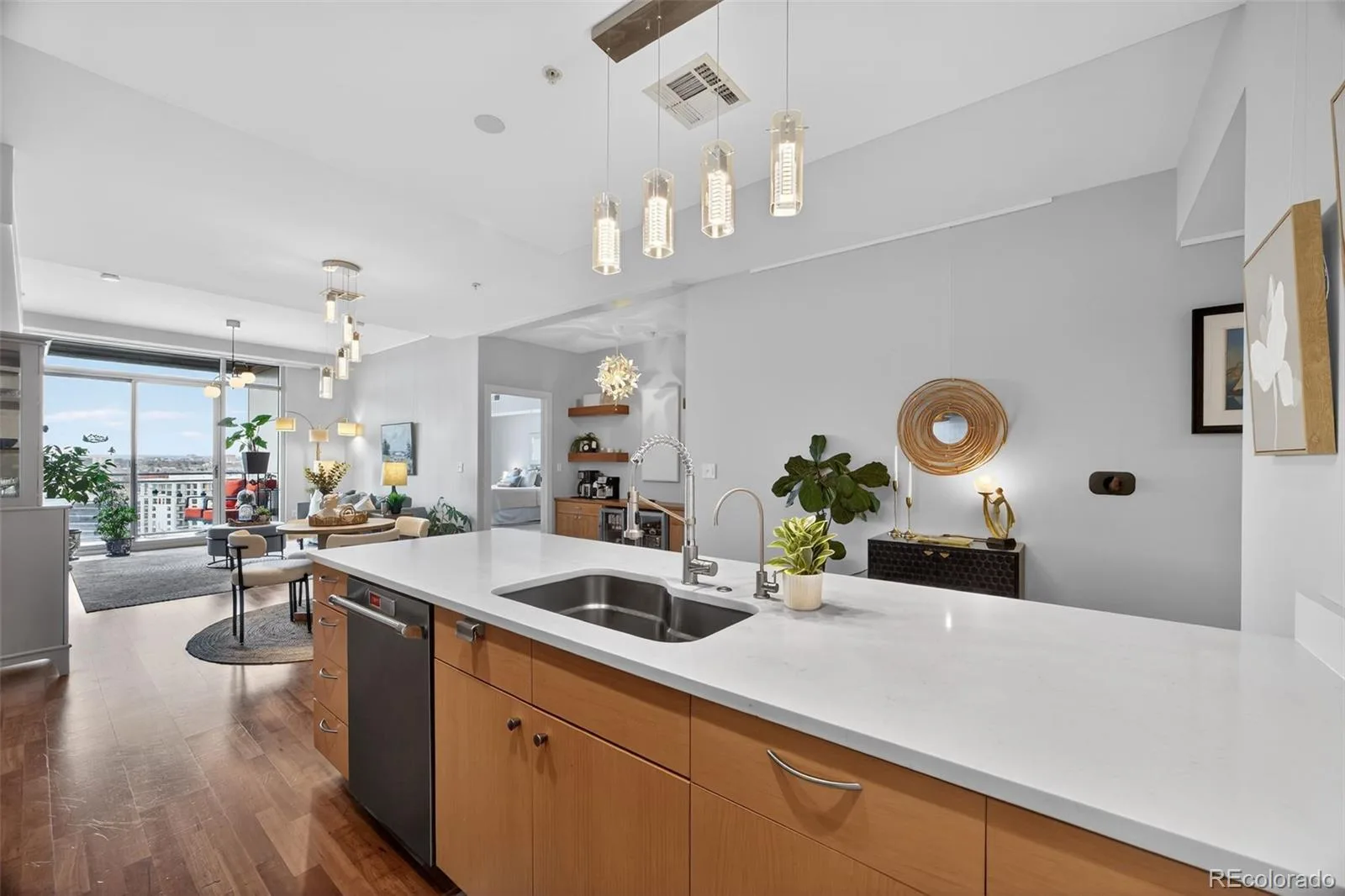 2001 Lincoln Street #2024 Denver CO 80202 | MLS #REC5881624 08192026184345 1600 4
