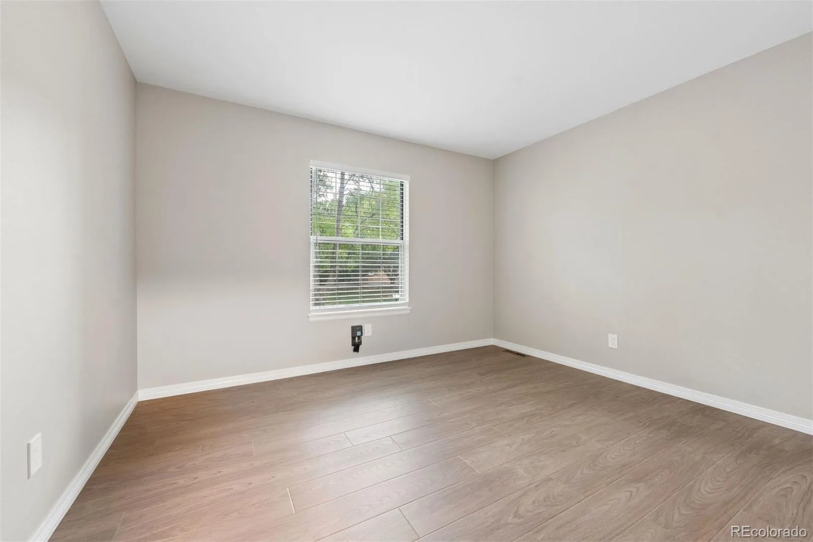 6043 E Briarwood Drive Englewood CO 80112 | MLS #REC5882419 08142026144807 1600 12