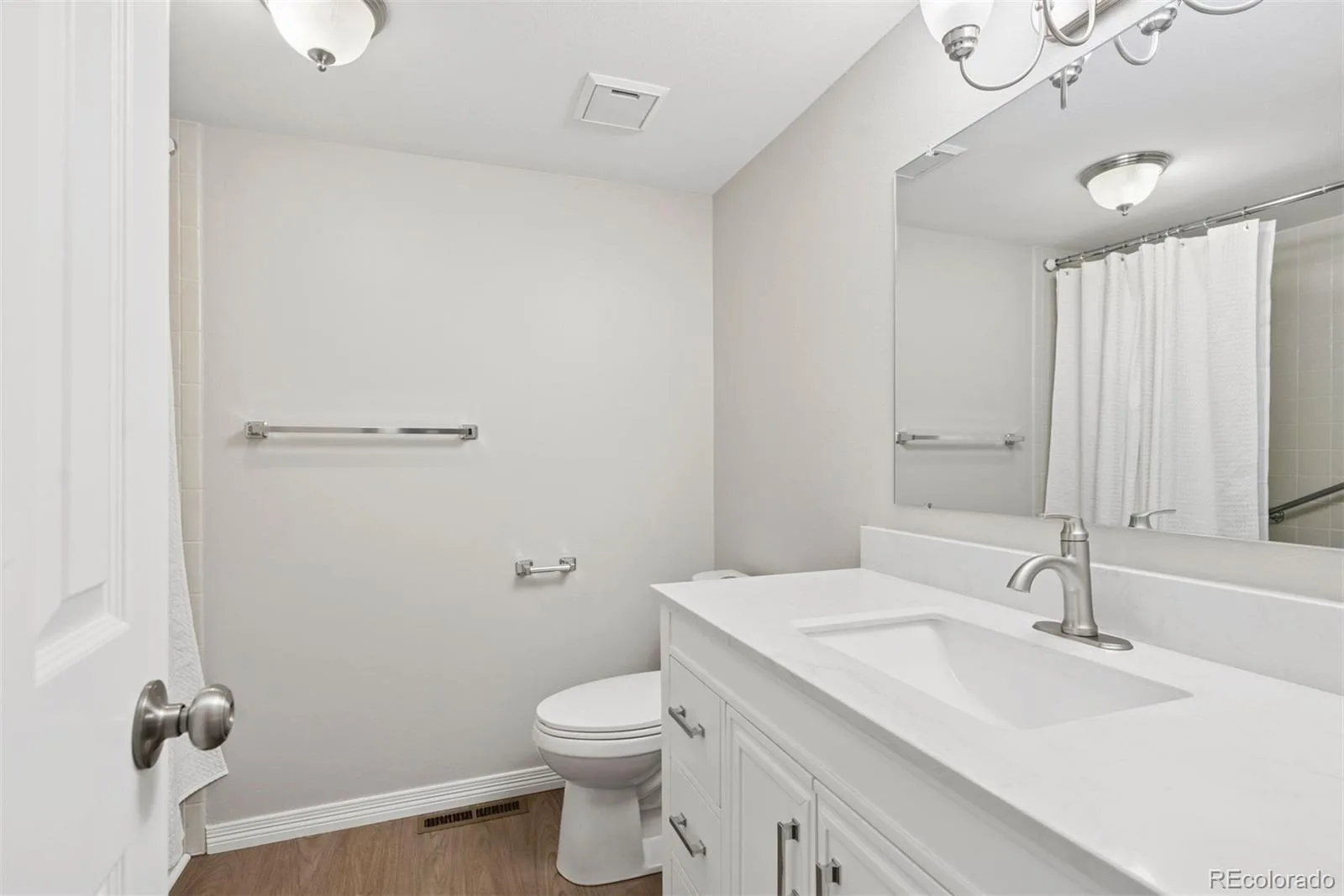6043 E Briarwood Drive Englewood CO 80112 | MLS #REC5882419 08142026144807 1600 15