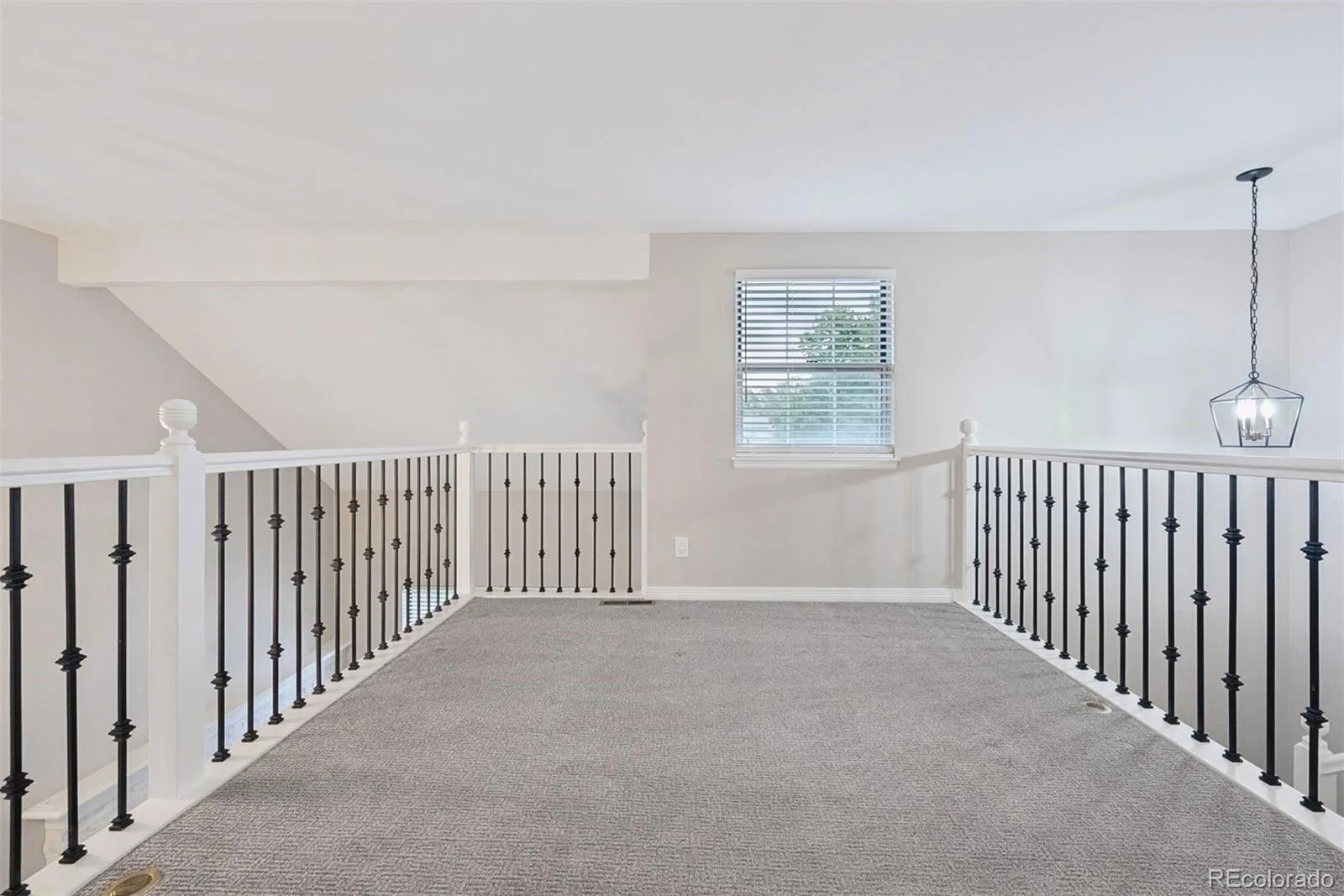 6043 E Briarwood Drive Englewood CO 80112 | MLS #REC5882419 08142026144807 1600 16