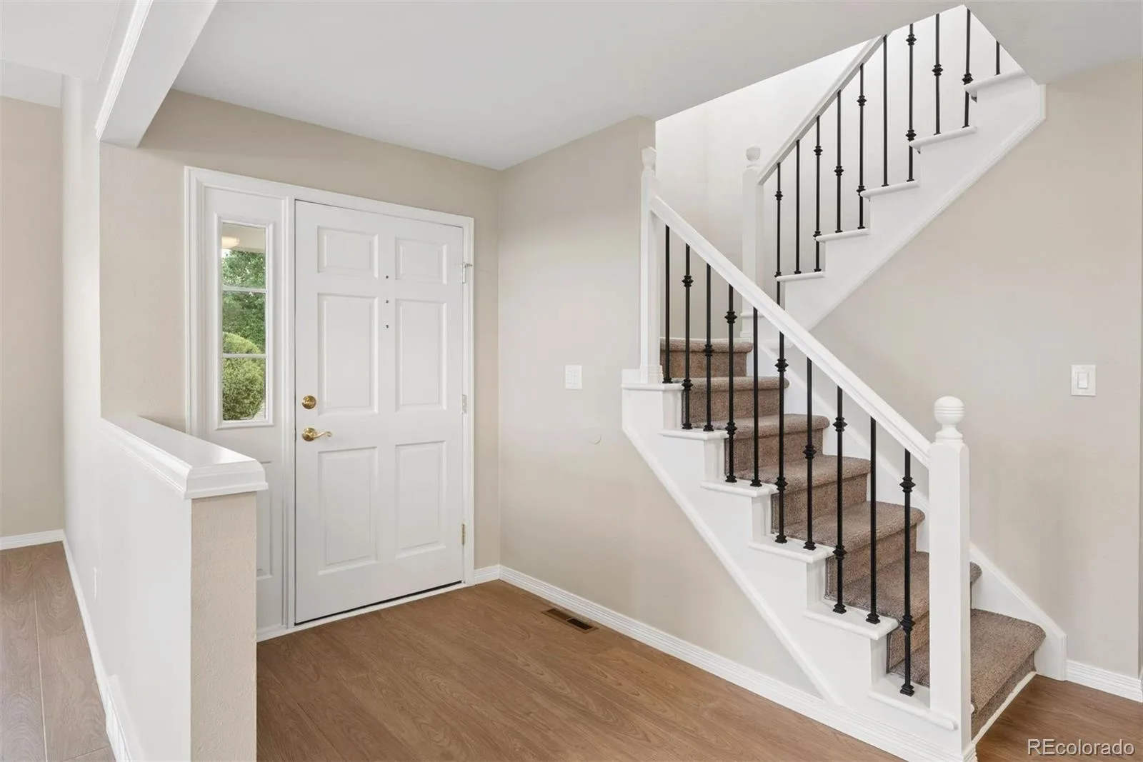 6043 E Briarwood Drive Englewood CO 80112 | MLS #REC5882419 08142026144807 1600 3