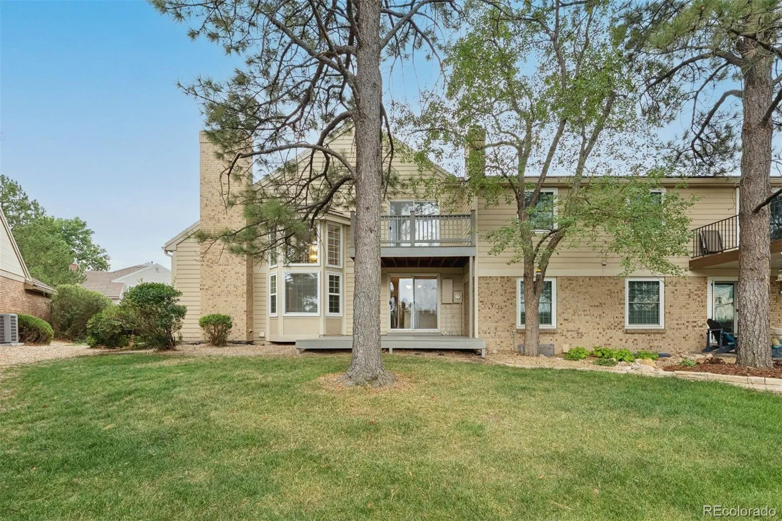 6043 E Briarwood Drive Englewood CO 80112 | MLS #REC5882419 08142026144807 1600 30
