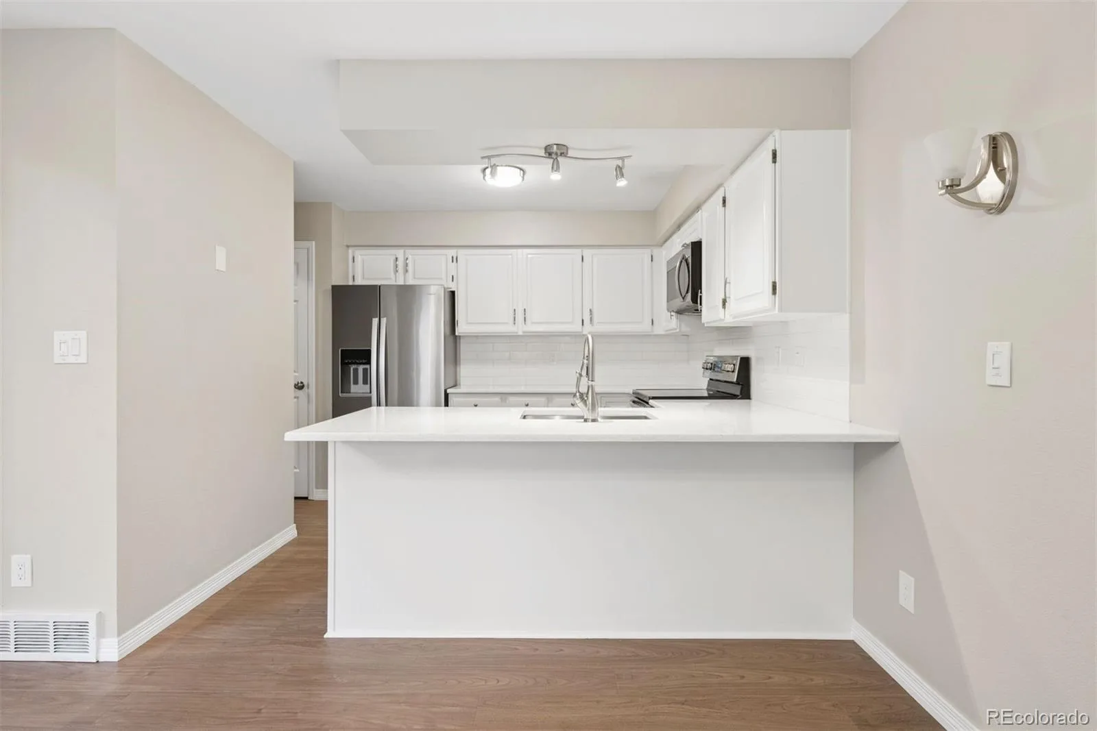 6043 E Briarwood Drive Englewood CO 80112 | MLS #REC5882419 08142026144807 1600 7