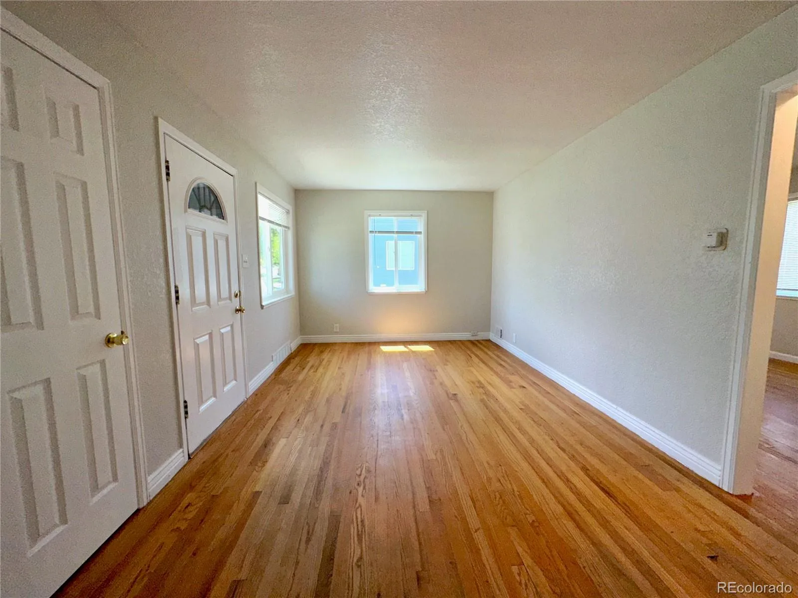 891 Lansing Street Aurora CO 80010 | MLS #REC5883420 08022026053135 1600 3