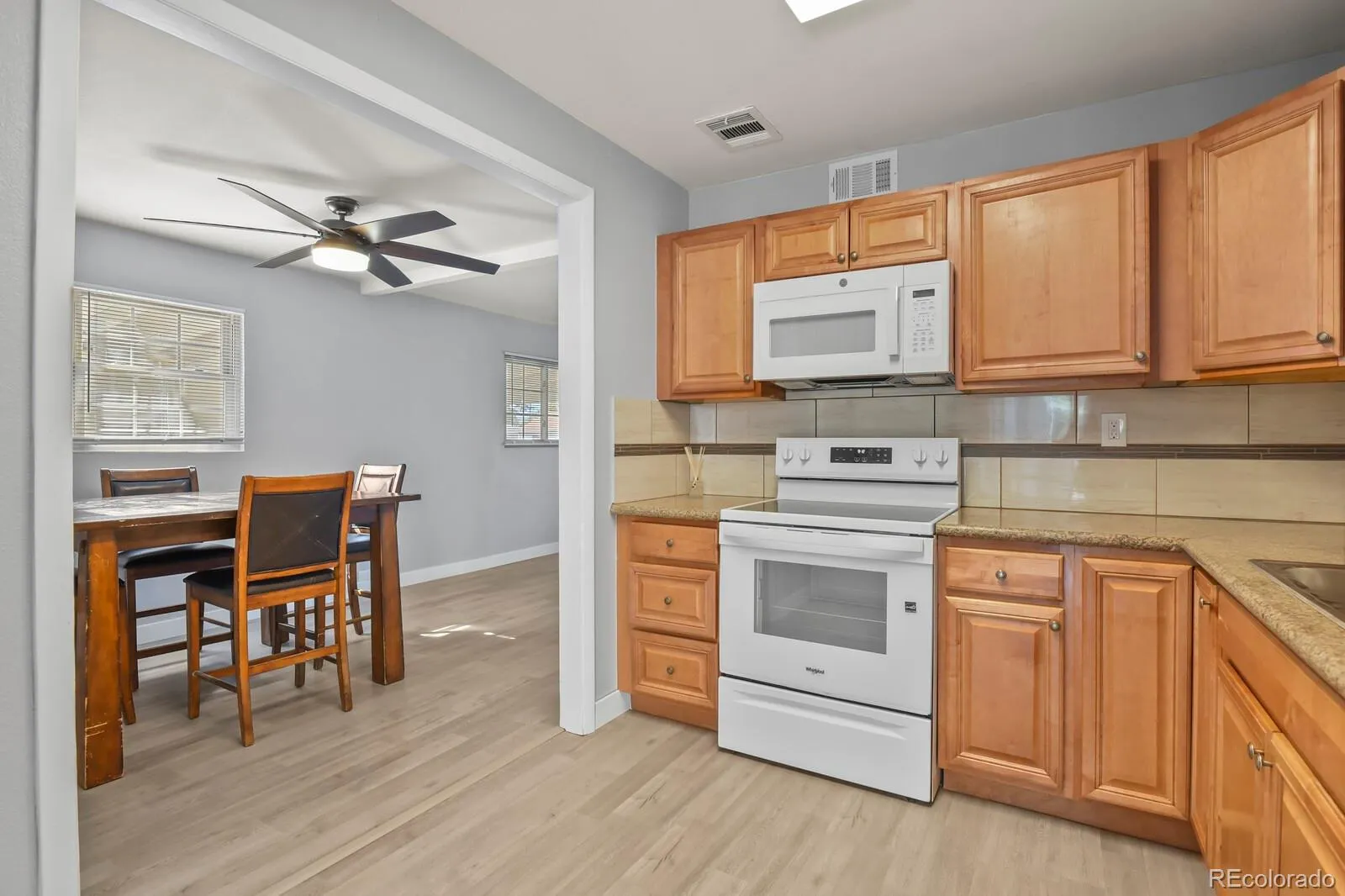 940 Vaughn Street Aurora CO 80011 MLS #REC5883441 05242026093133 1600 11