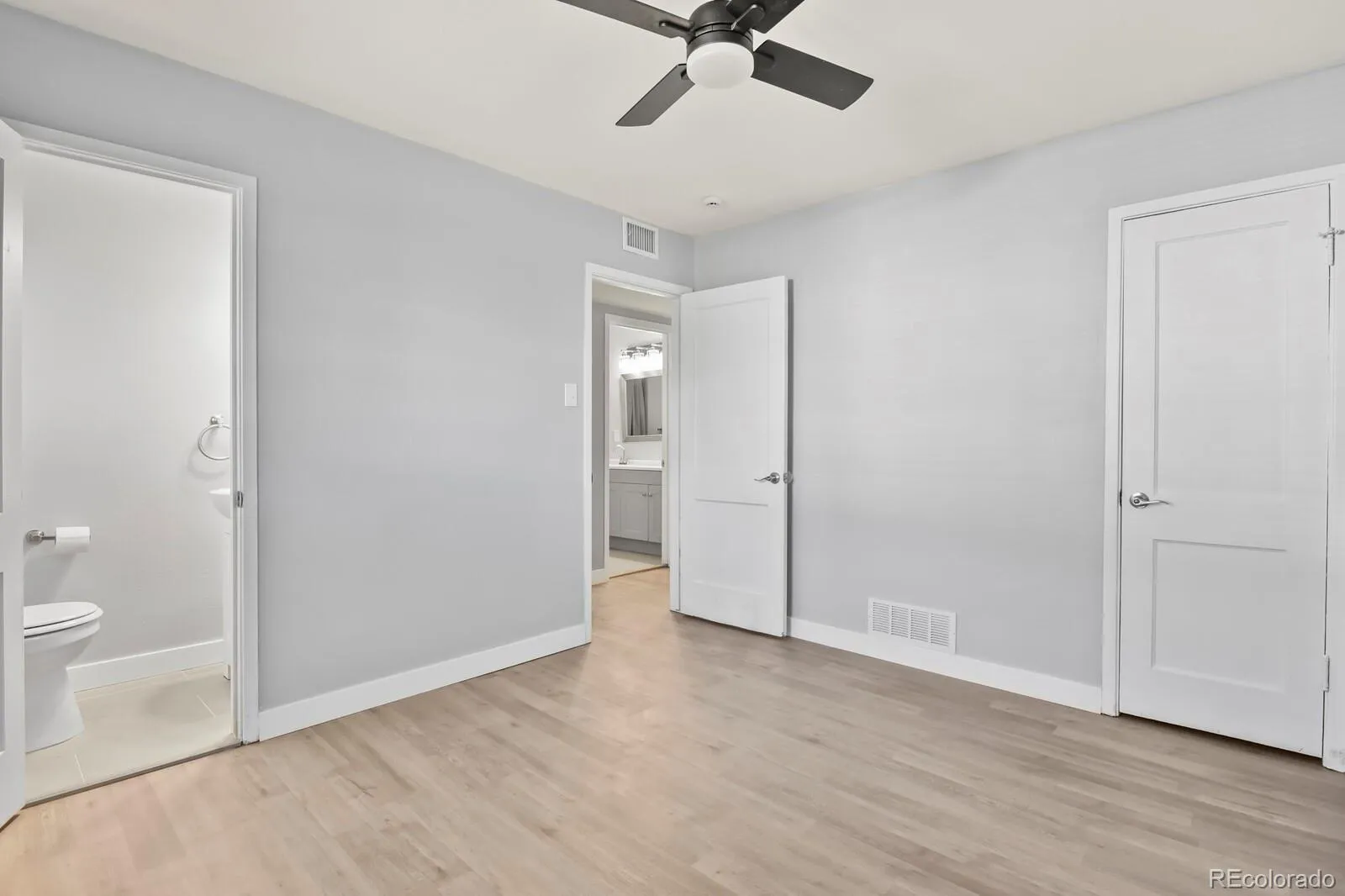 940 Vaughn Street Aurora CO 80011 MLS #REC5883441 05242026093133 1600 13